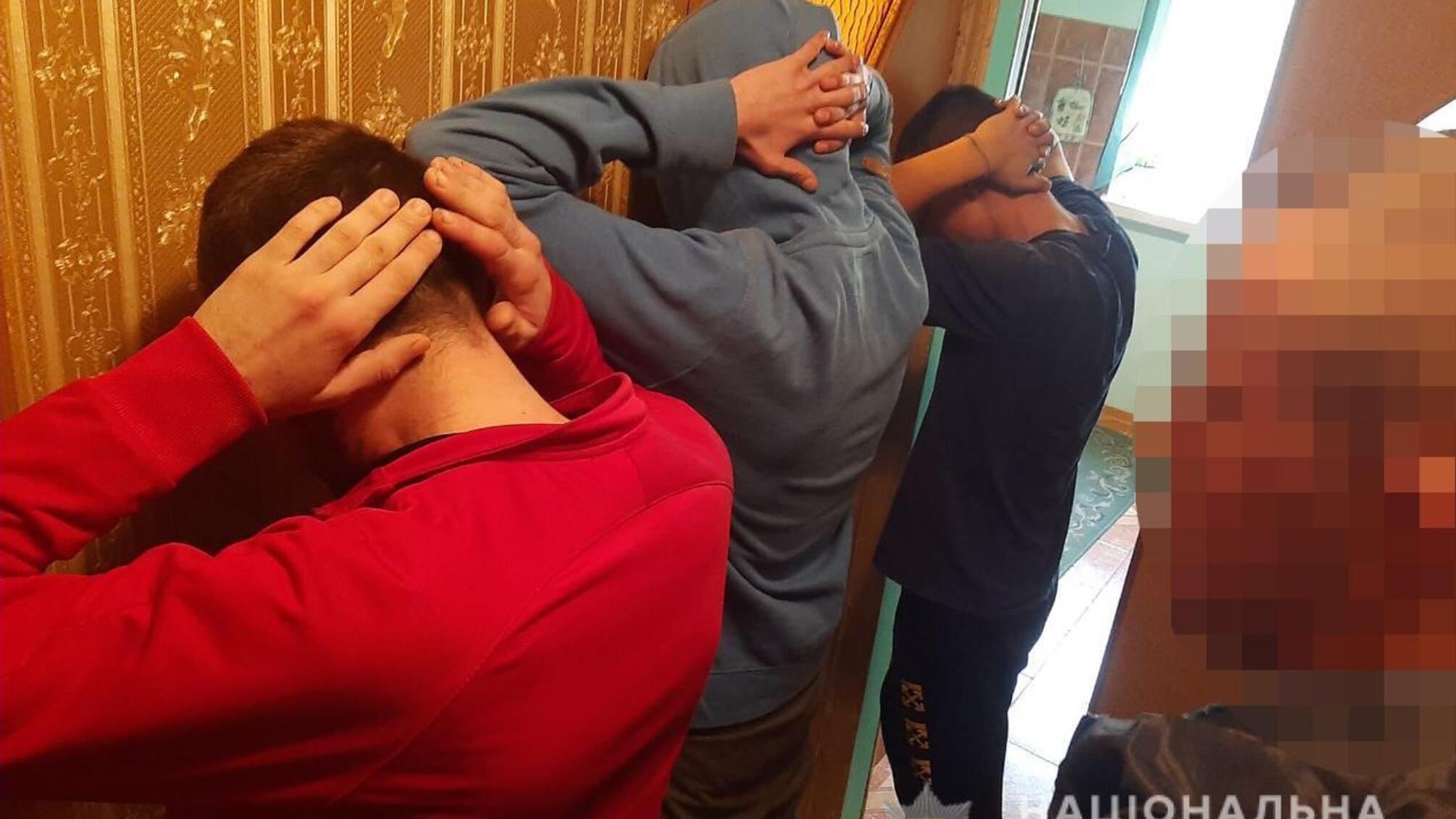 У Луцьку поліцейські викрили організовану групу наркоторговців