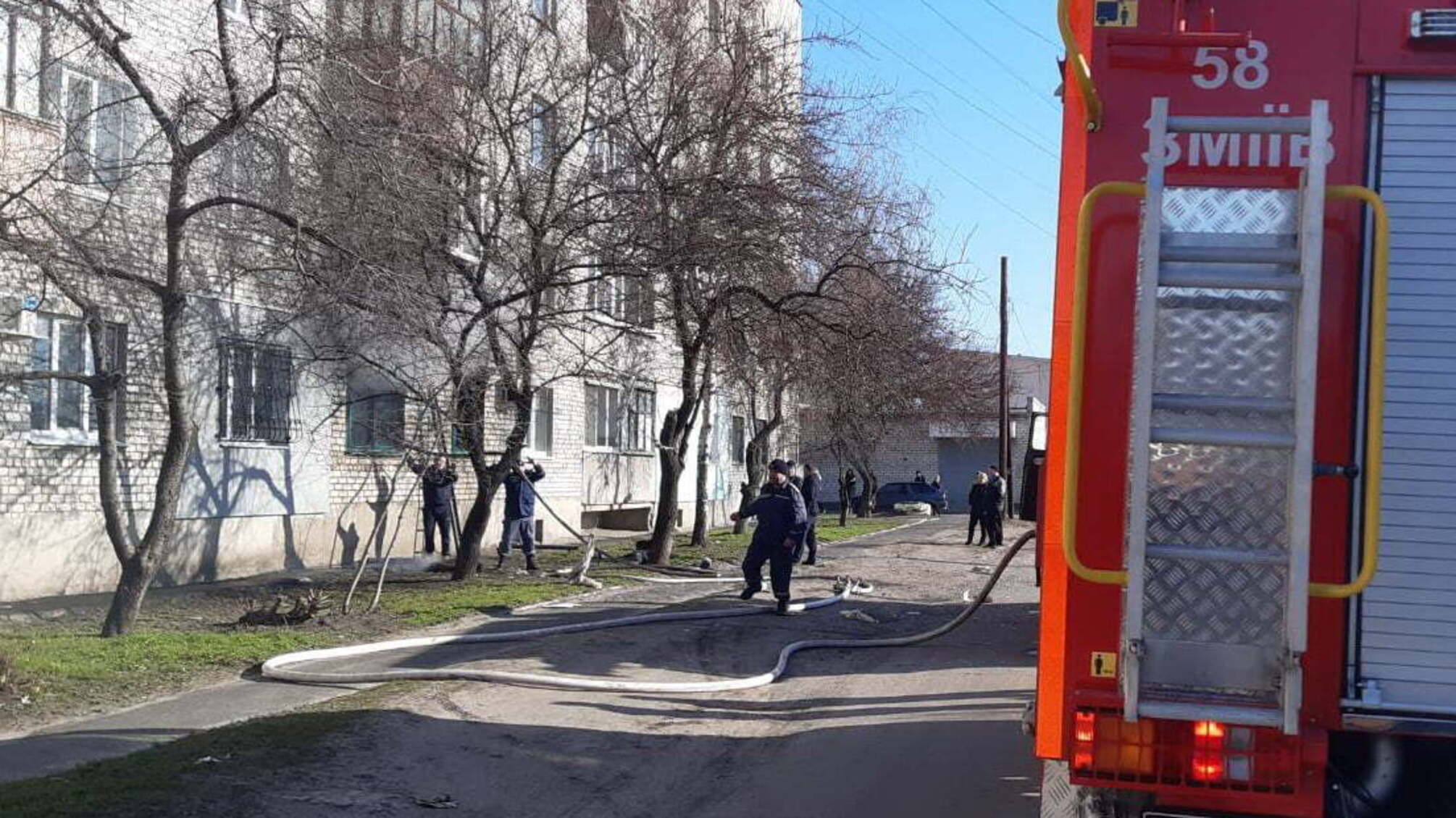 Харківська область: у квартирі житлового будинку стався вибух і пожежа, внаслідок чого постраждав чоловік