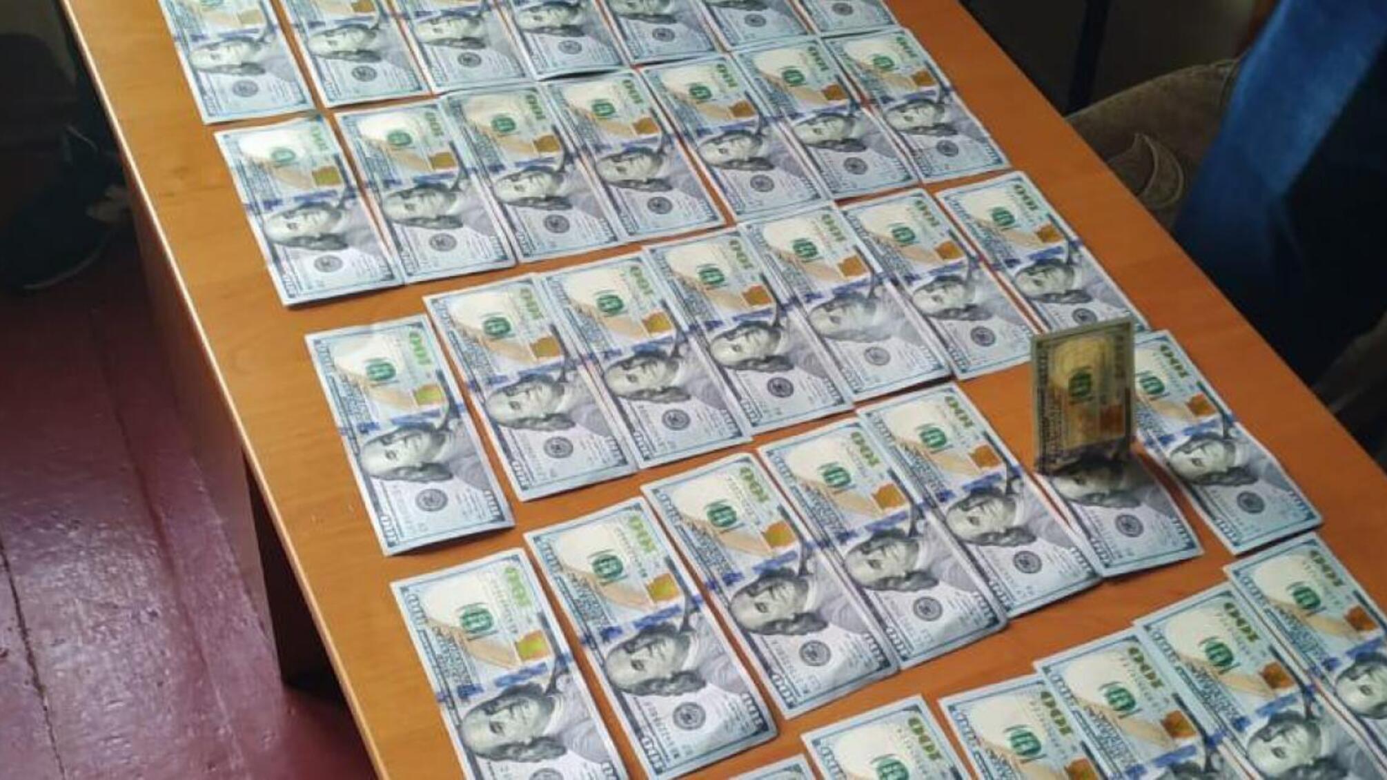 Шахрайство на 6000 доларів США – посадовець Національного природного парку відповість у суді