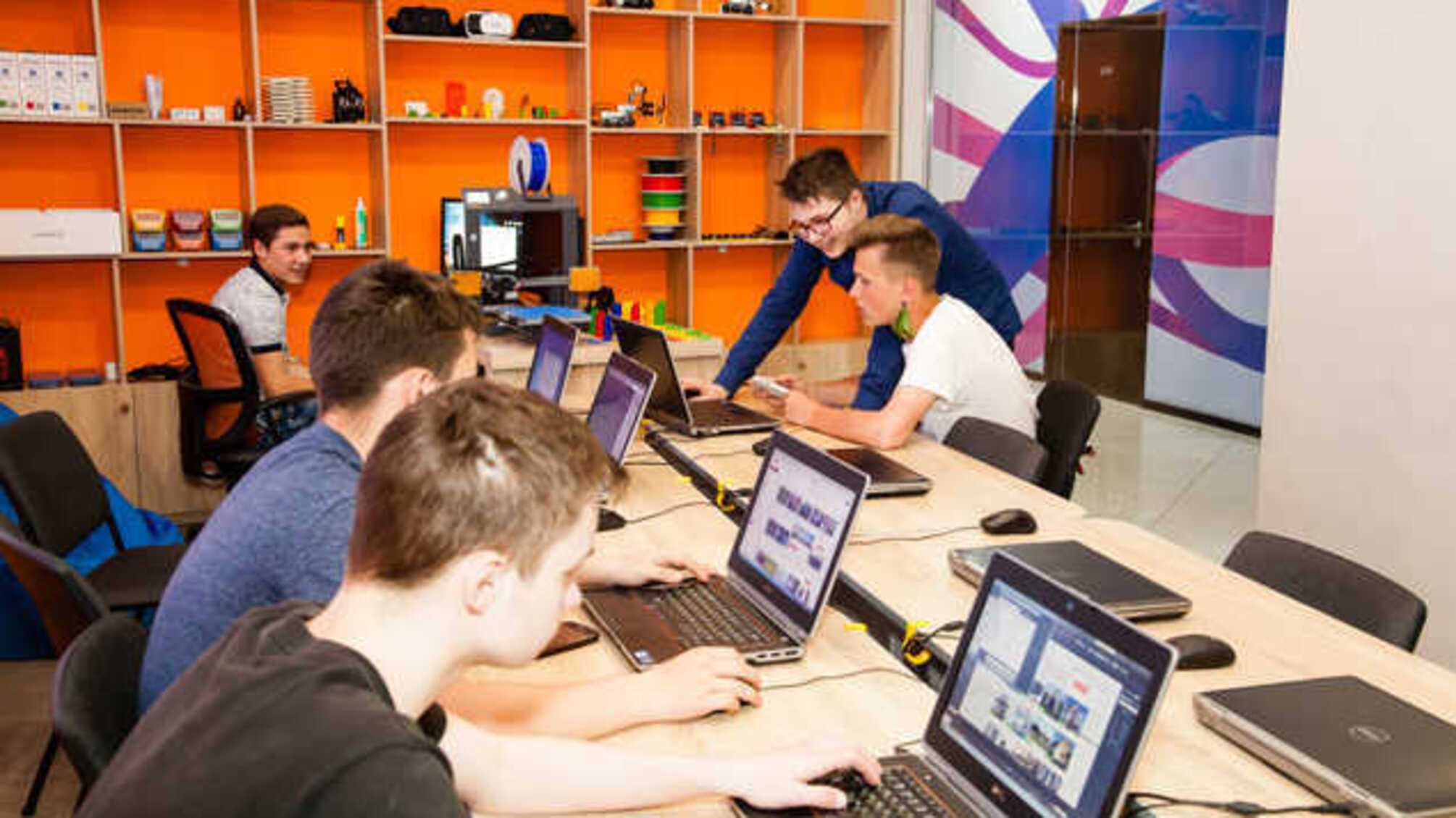 Мінцифри хоче скоротити підготовку IT-фахівців до двох років