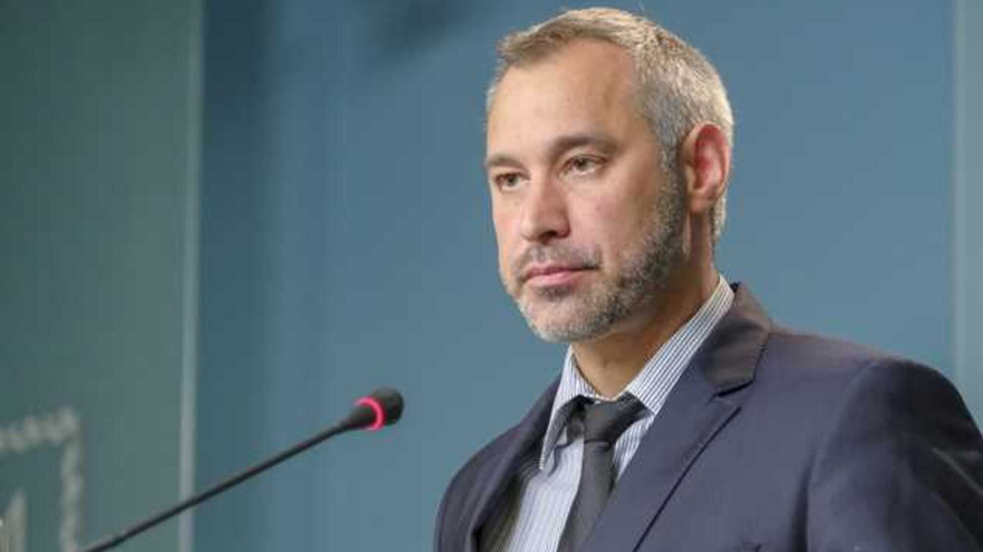 “Наша фракція голосувала проти цього абсурду”: нардеп від “Голосу” про звільнення Рябошапки