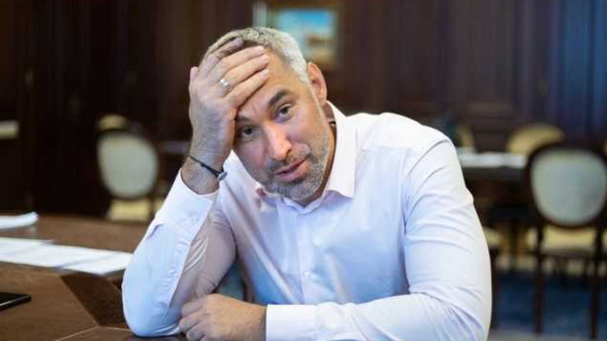 Рябошапка перед отставкой успел назначить одиозного прокурора-мажора