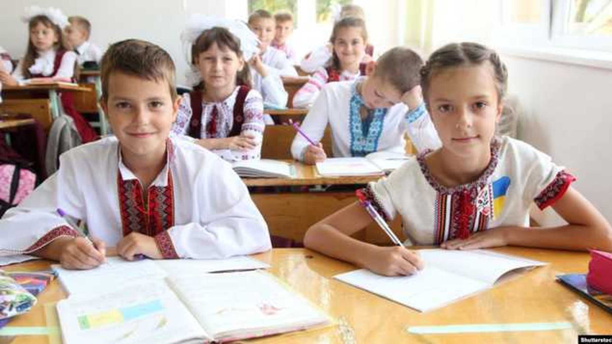 В школах Ивано-Франковска дети пишут диктанты о коронавирусе, - горсовет