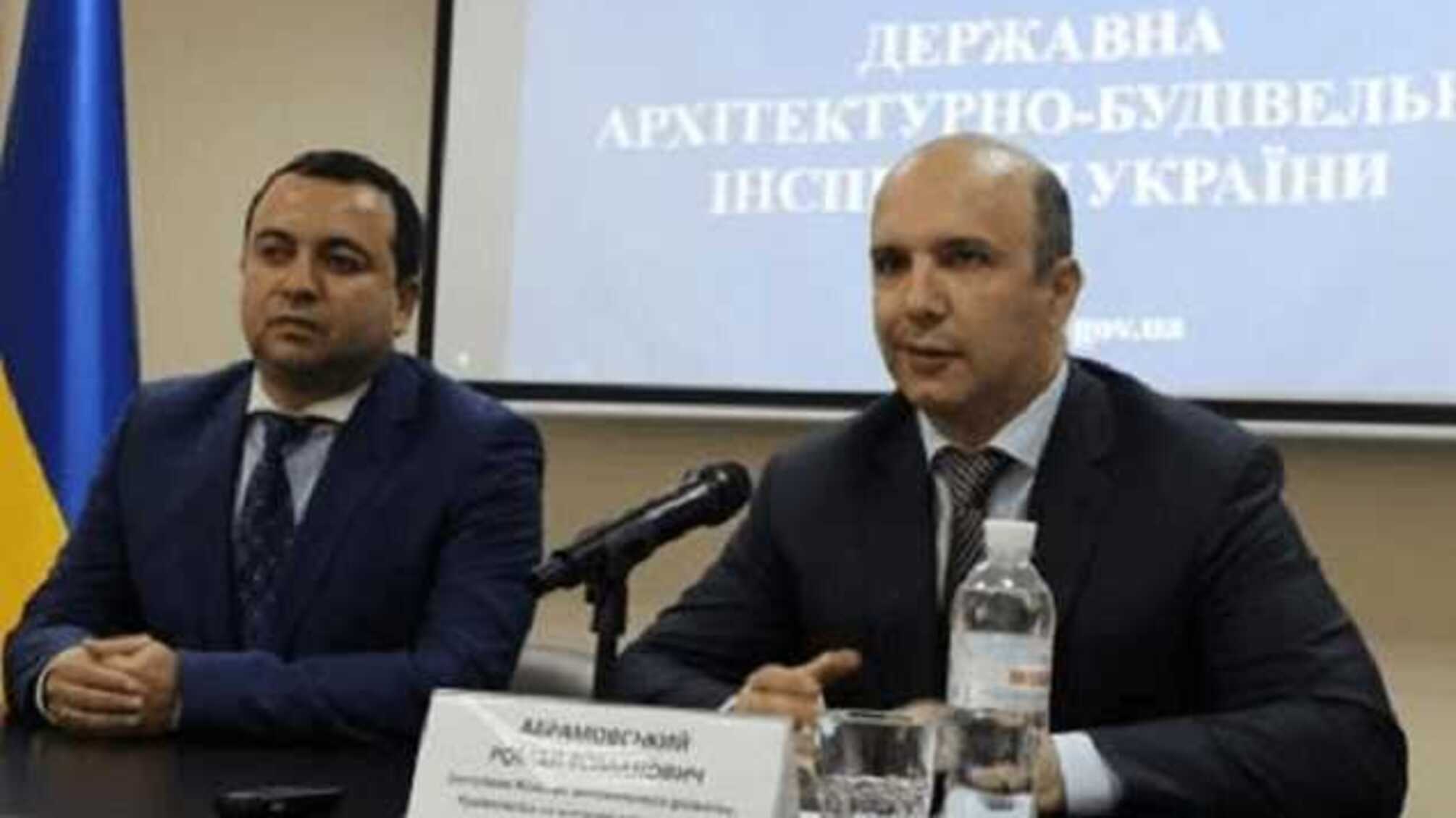 Роман Абрамовский изнутри: связи в ДНР, Lamborgini в Америке, коррупция в ГАСИ