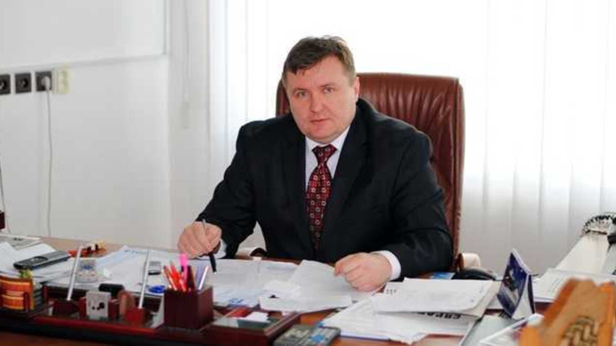 Податківець з Мукачево Роман Луник: звідки гроші та фешенебельні маєтки?