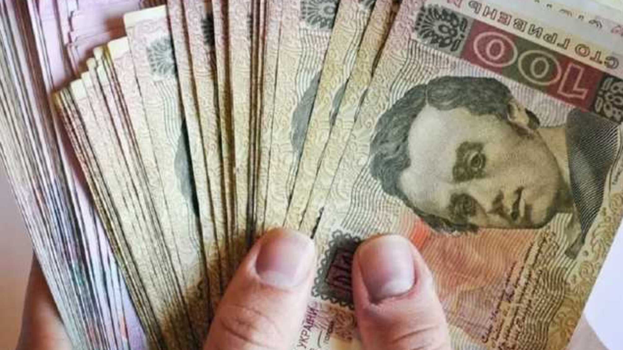 Министр Гутцайт задекларировал 160 тыс USD и 28 тыс EUR наличными