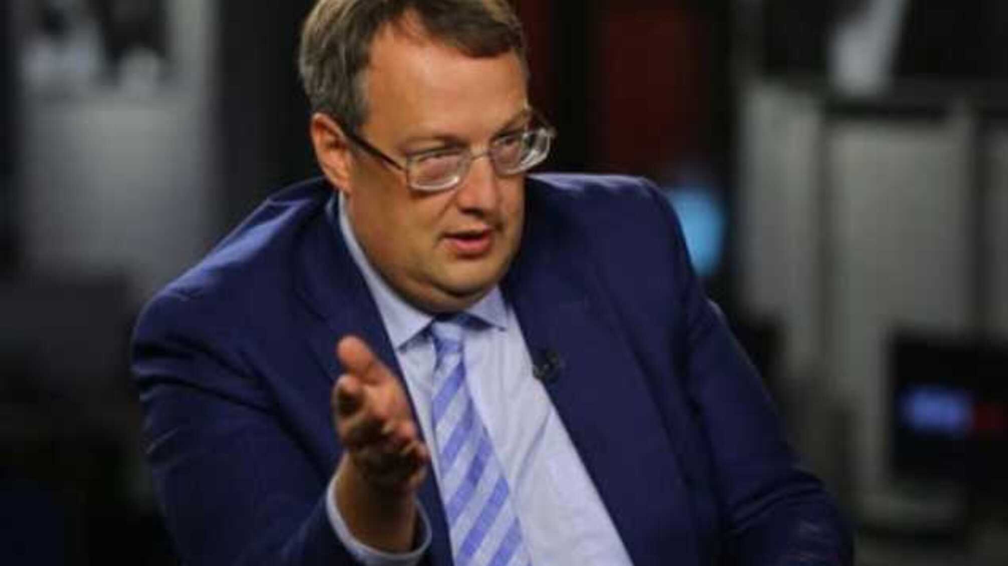Никто из зараженных COVID-19 не имеет права скрывать свой диагноз, принцип врачебной тайны на коронавирус не распространяется, - Антон Геращенко