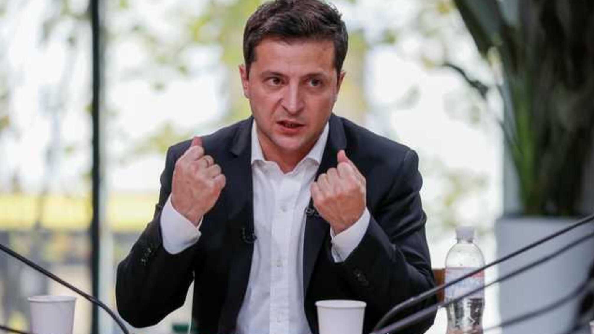 Оточення Зеленського розділилося на “за” і “проти” надзвичайного стану в країні