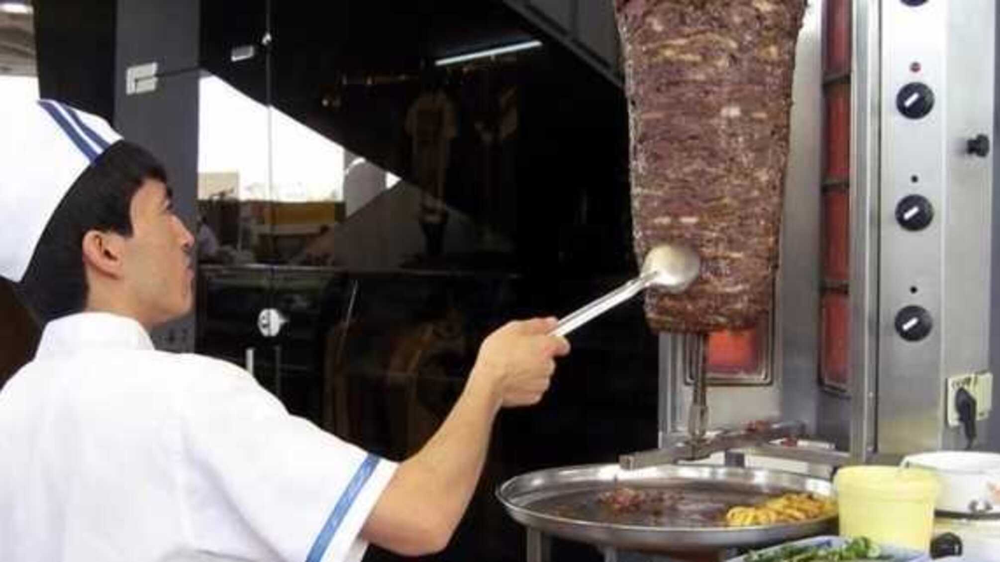 В Киеве запретили продавать шаурму и кофе на вынос