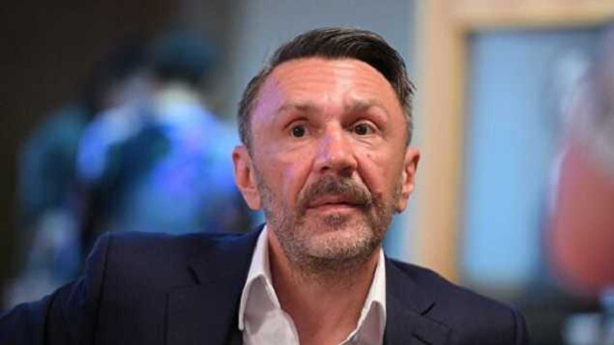 «Никем не признанный»: Шнуров метко потроллил аннексию Крыма в новой поэзии