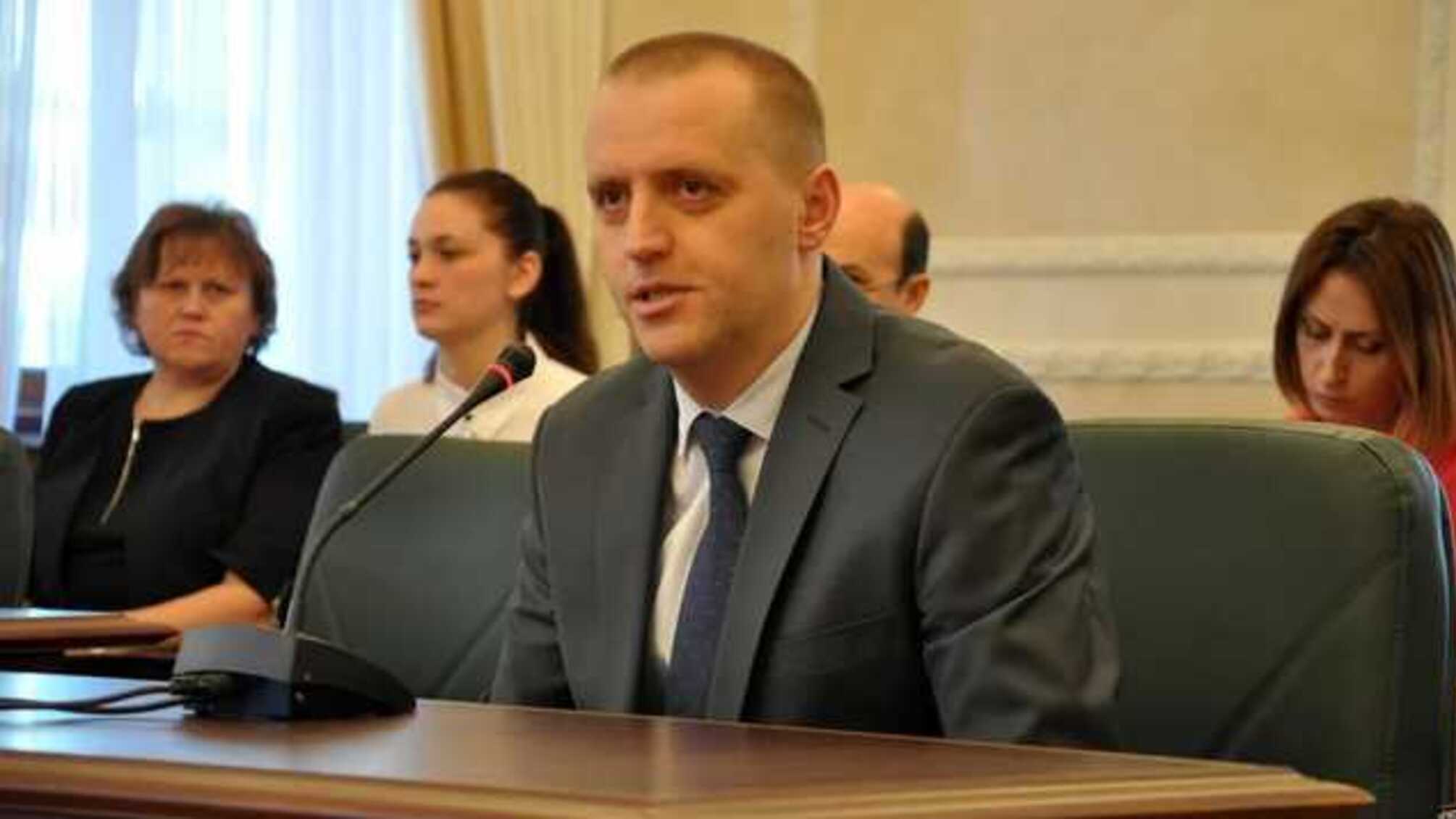 Трепак подал в отставку, Венедиктова отстранила его от 'дела Гандзюк'