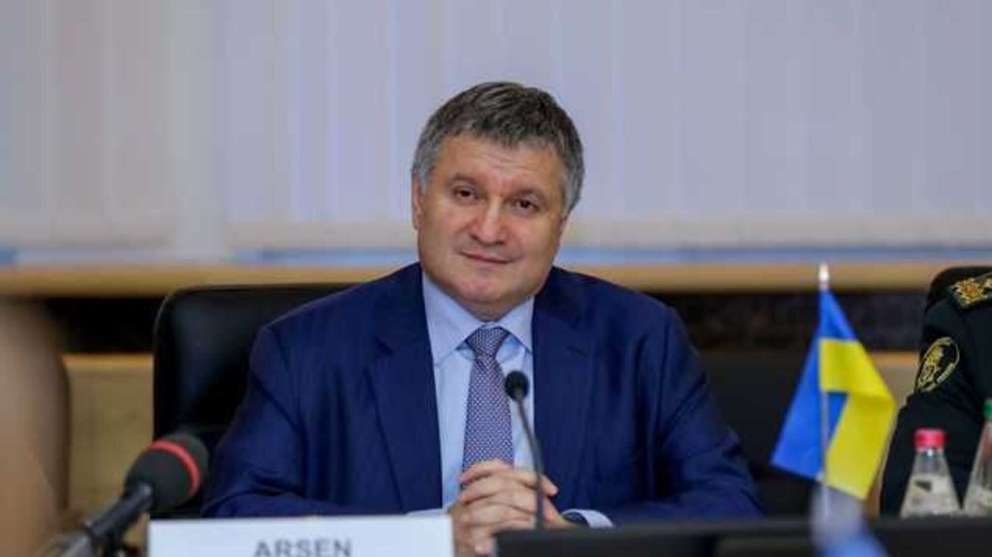 Аваков назвал “идиотами” тех, кто считает, что он устроит государственный переворот