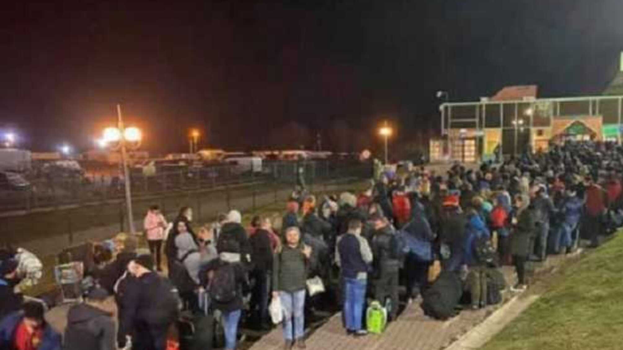 Никакого досмотра на таможне, температуру не меряли: заробитчанин рассказал, как возвращался в Украину из Польши