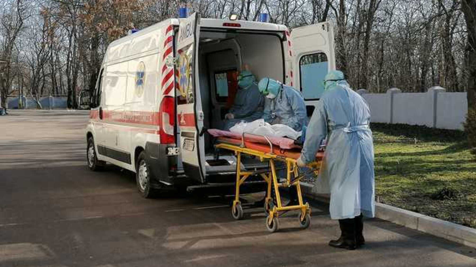 Вспышка коронавируса и «увольнение» медсестер: Что сейчас происходит в Монастырисском районе