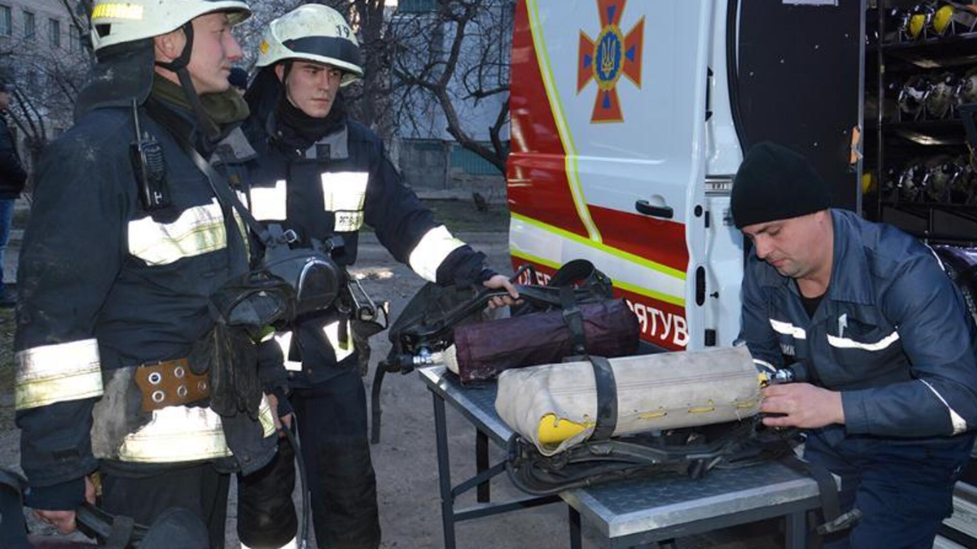 м. Дніпро: на пожежі врятовано 5 осіб, з них 1 дитина та виведено 15 мешканців будинку