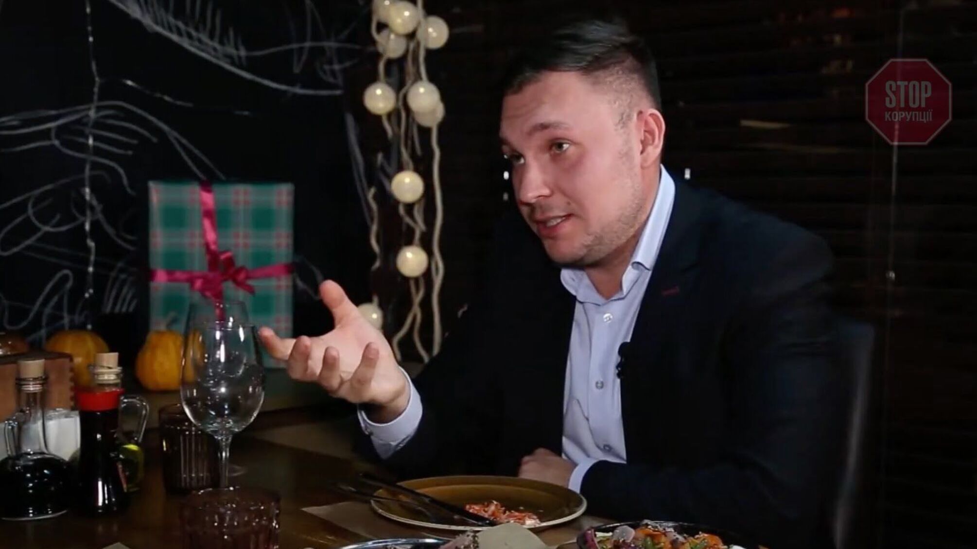 'Слуга народу' Чорноморов любить вечеряти морепродуктами і засинає під Rolling Stones