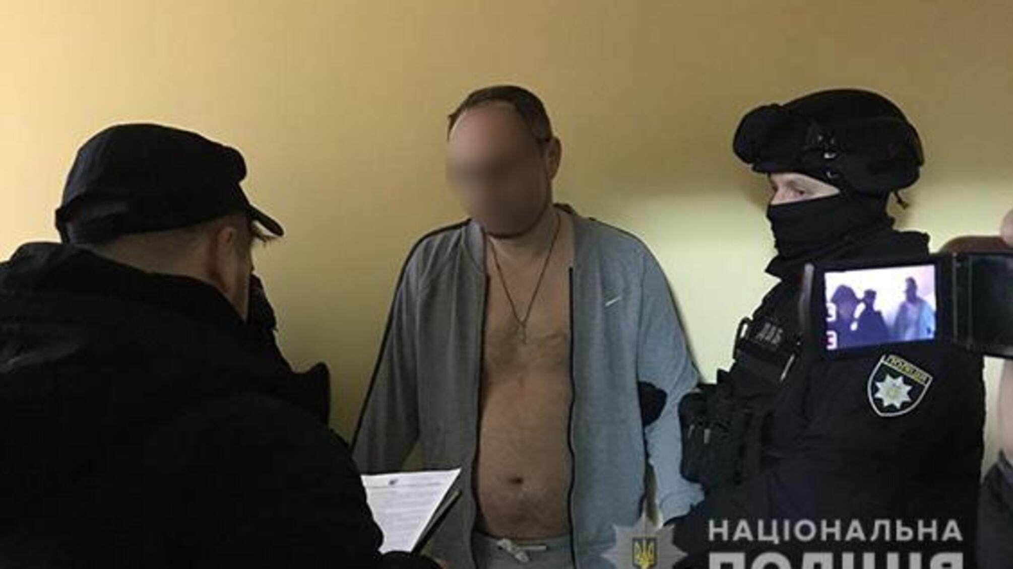 Нацполіція викрила злочинну організацію, яка налагодила «ринок» збуту автівок із арештмайданчиків