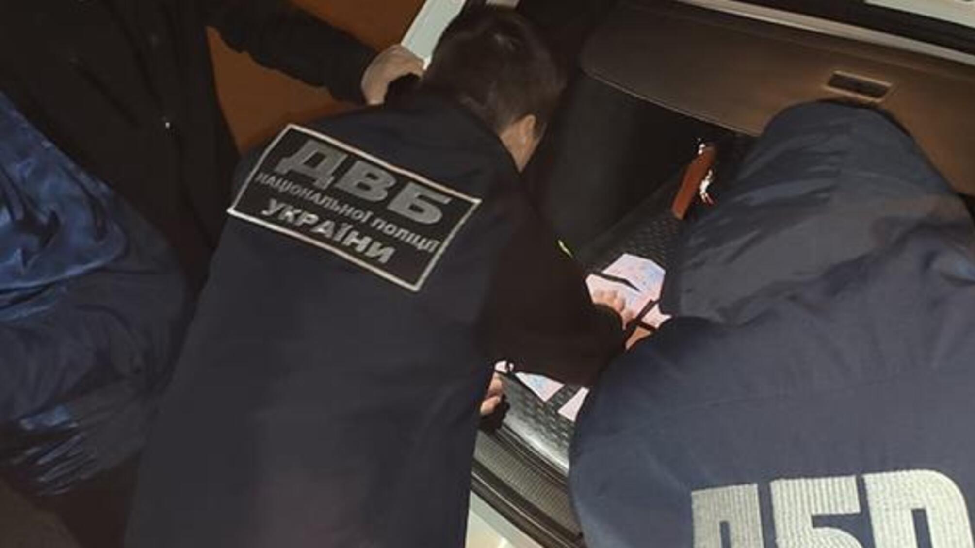 На Донеччині внутрішня безпека поліції викрила посадовця Державного агентства рибного господарства на хабарництві