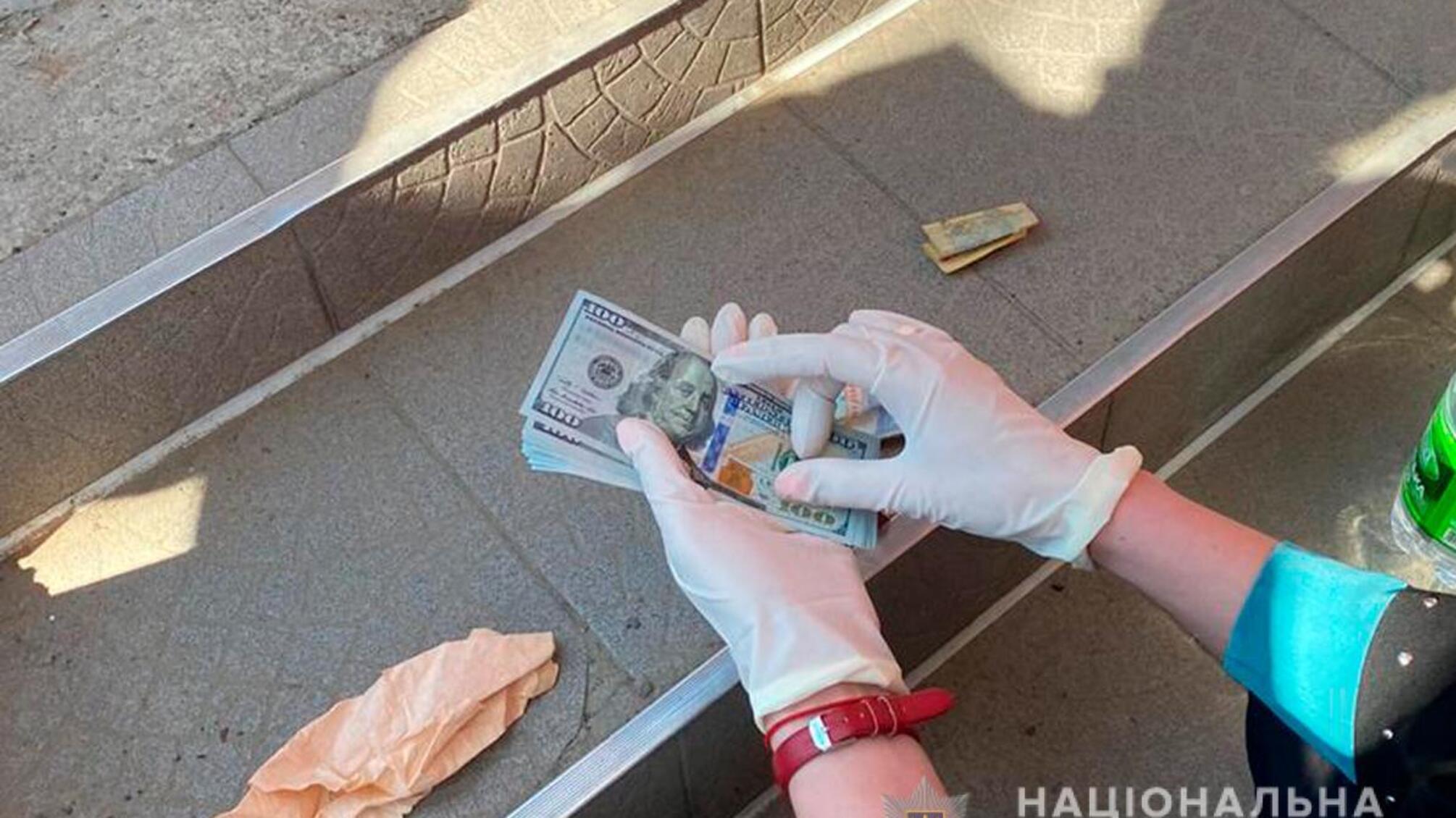 У Чернівцях під час отримання неправомірної вигоди правоохоронці затримали голову військово-лікарської комісії