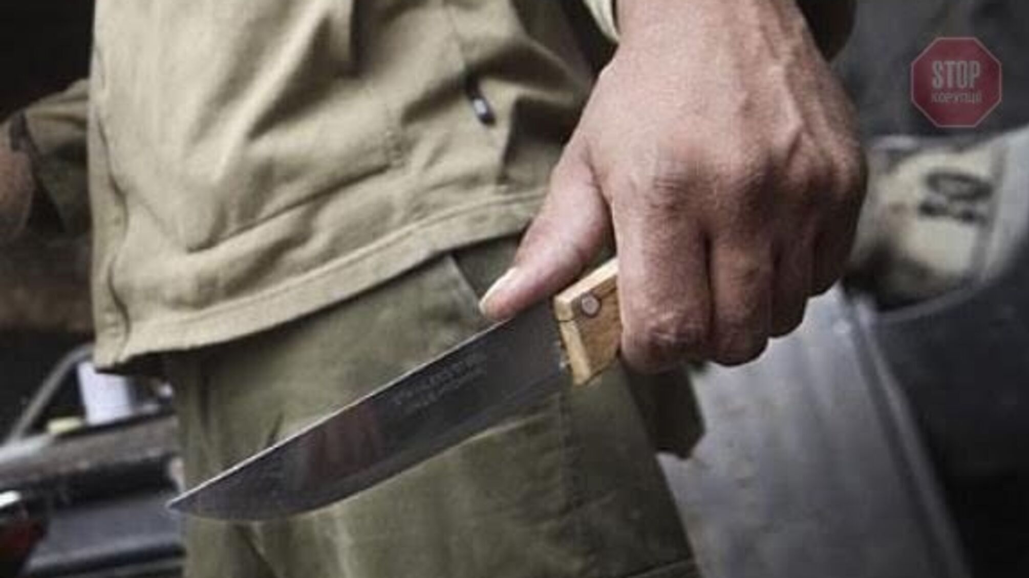 На Тернопільщині чоловік посварився з колишньою і порізав себе ножем  (фото)