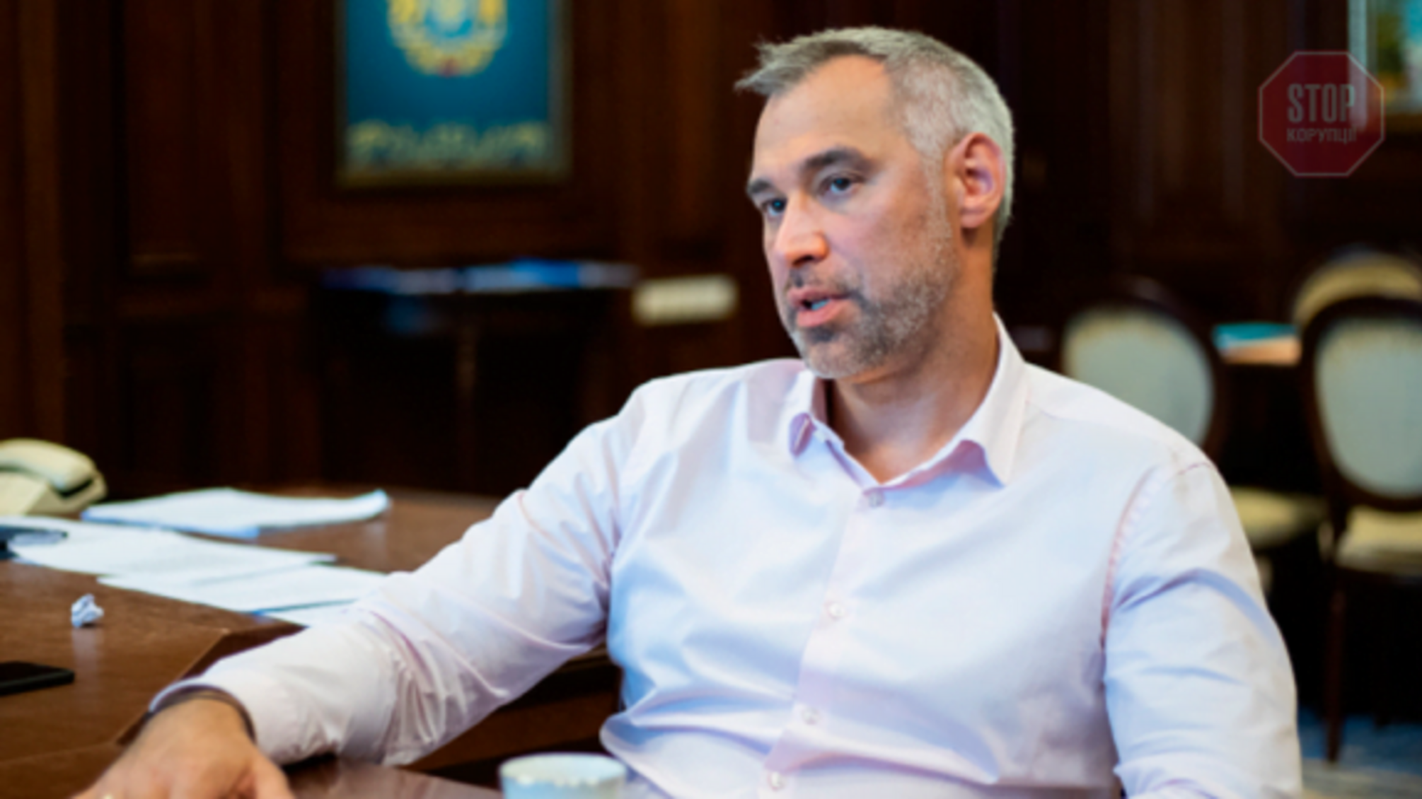 Генпрокурор розповів журналістам, кому вигідна його відставка (відео)