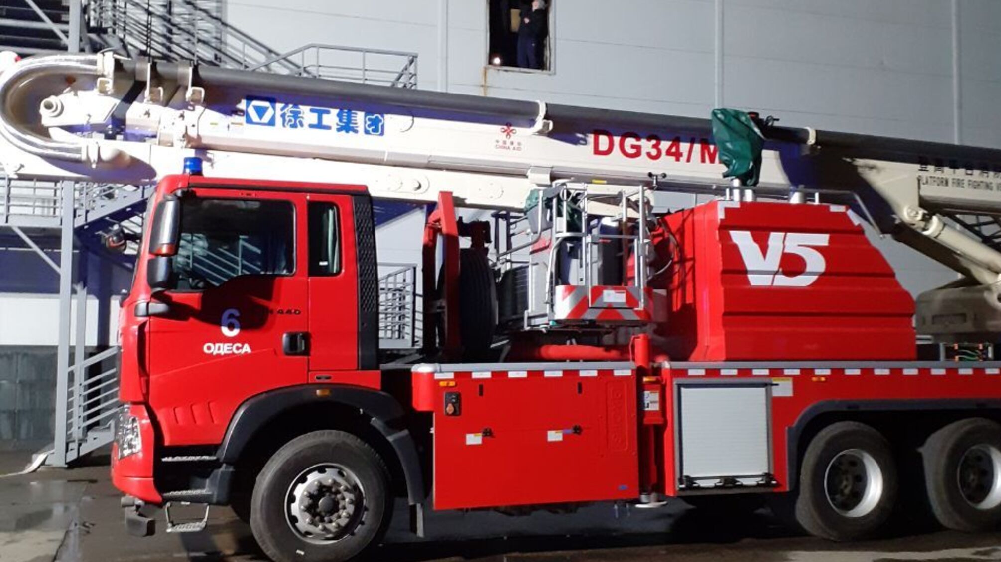 м. Одеса: рятувальники оперативно ліквідували пожежу в торговельному центрі