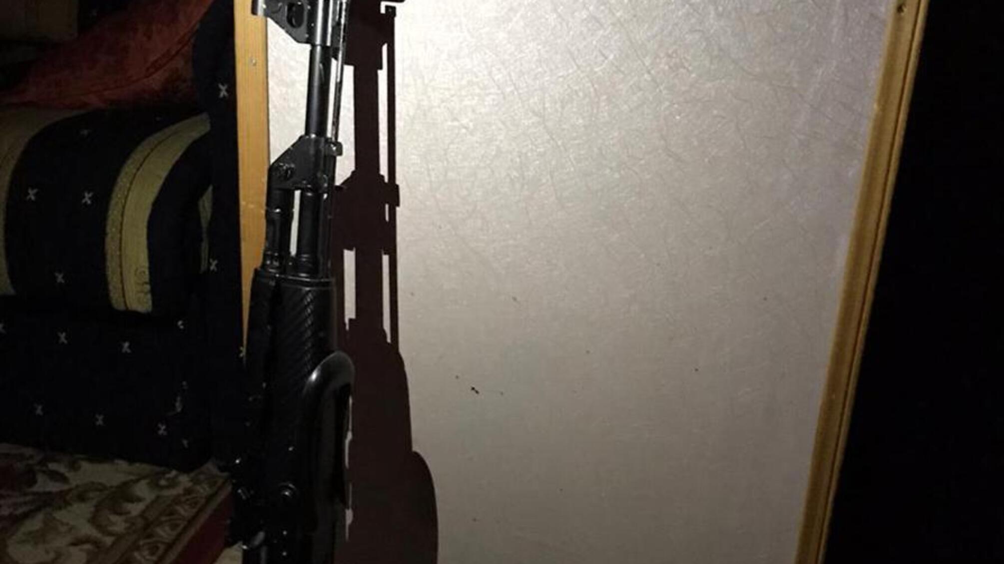 У Житомирі підозрюваному у посяганні на життя поліцейського обрано тримання під вартою без права застави