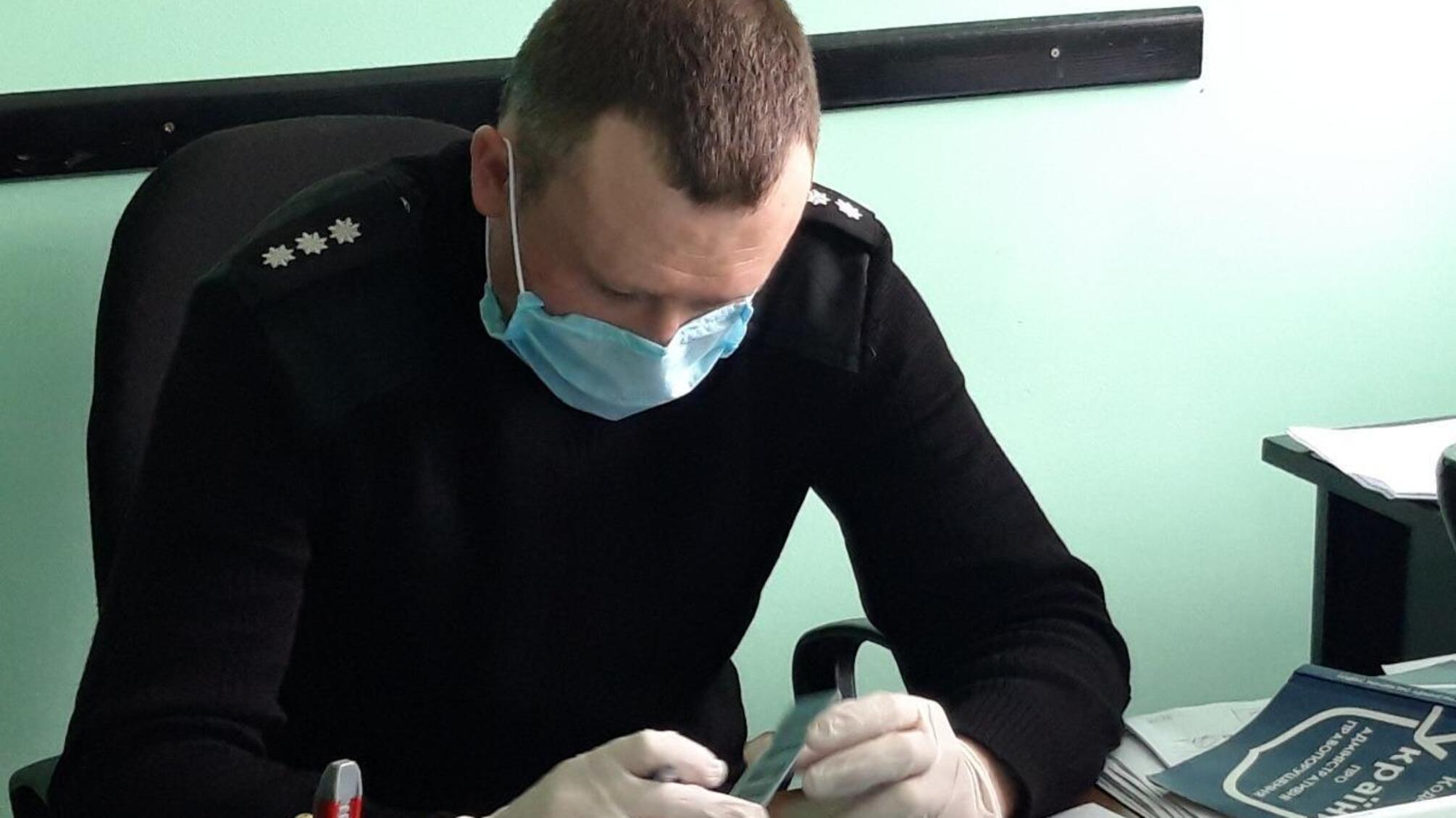 Поліцейські склали два адмінпротоколи на ізмаїльця, який із кулаками накинувся на пенсіонера