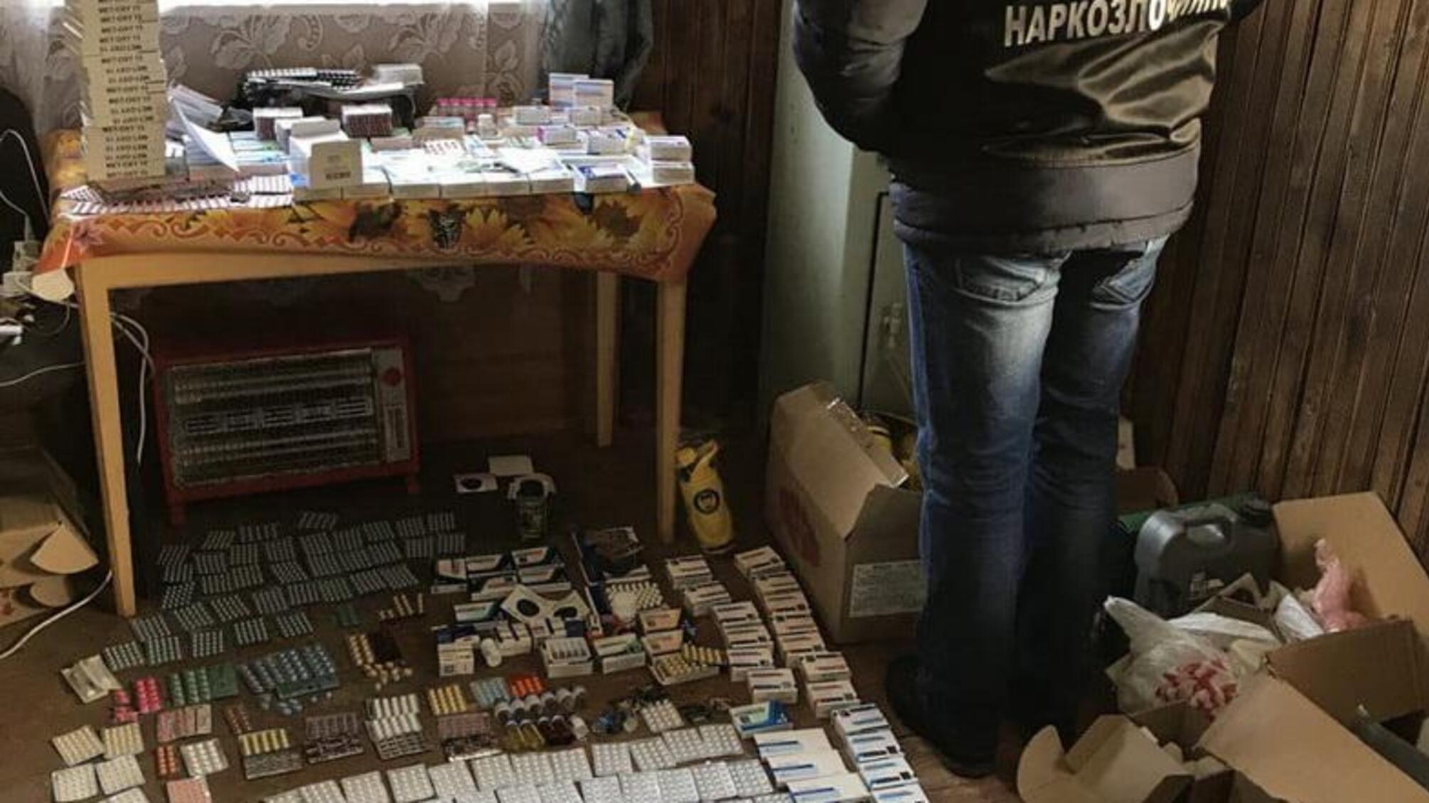 На Луганщині поліція затримала торгівця сильнодіючими лікарськими препаратами