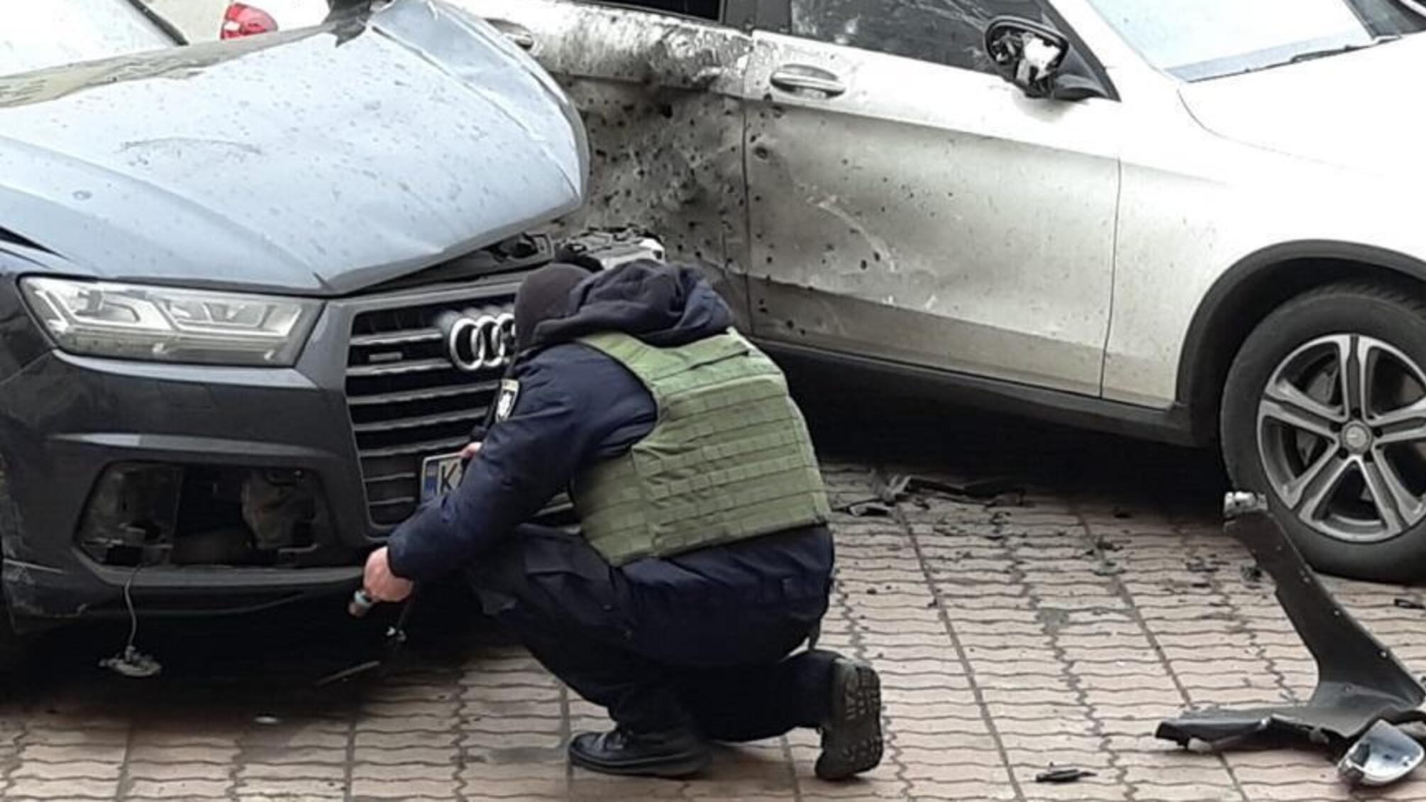 Слідчі направили до суду обвинувальні акти щодо групи осіб, підозрюваних у вчинені замаху на вбивство киянина та підпалу автомобіля адвоката