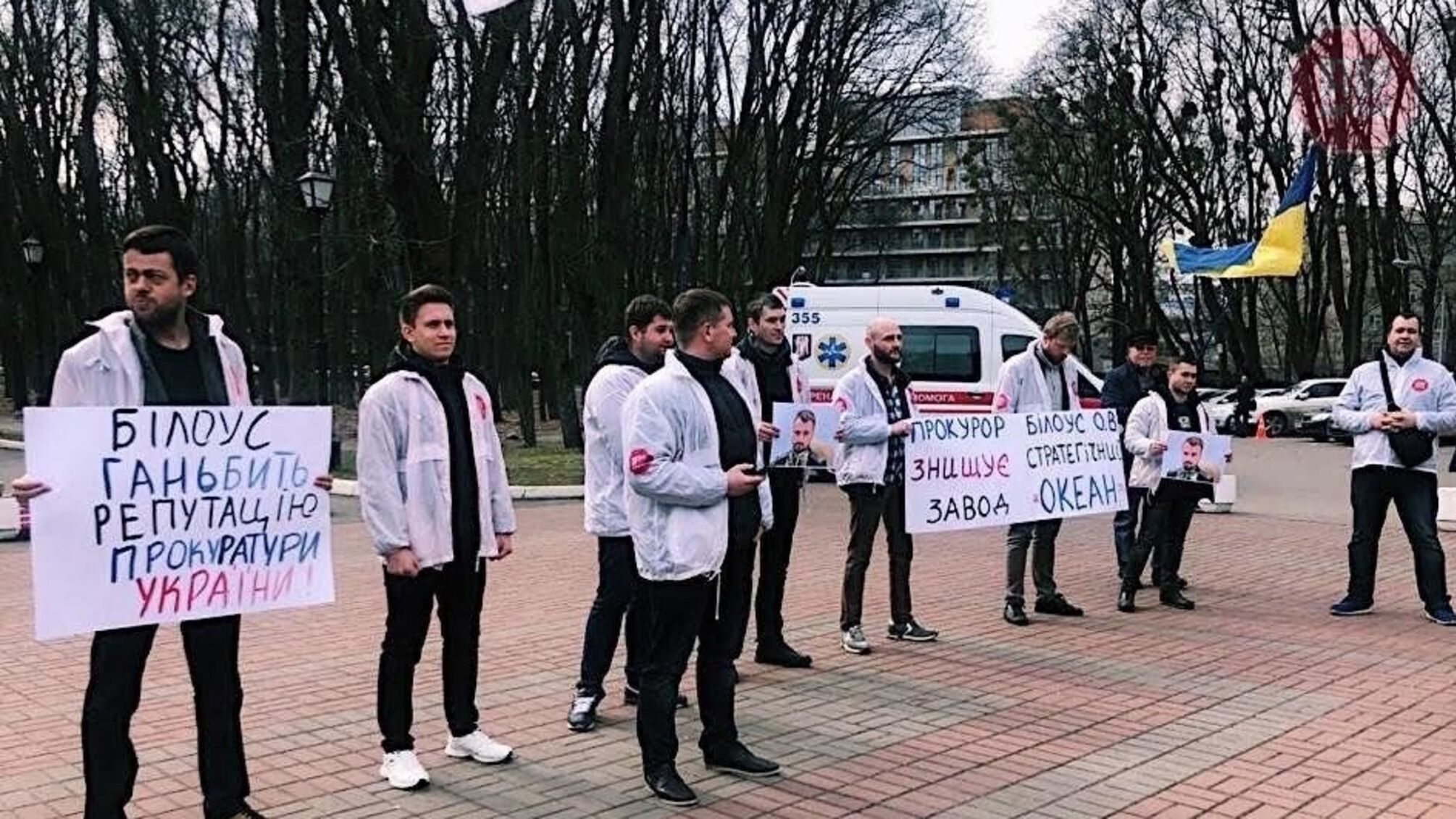 Прокурор Білоус утік від відповіді про захоплення суднобудівного заводу “Океан” (відео)