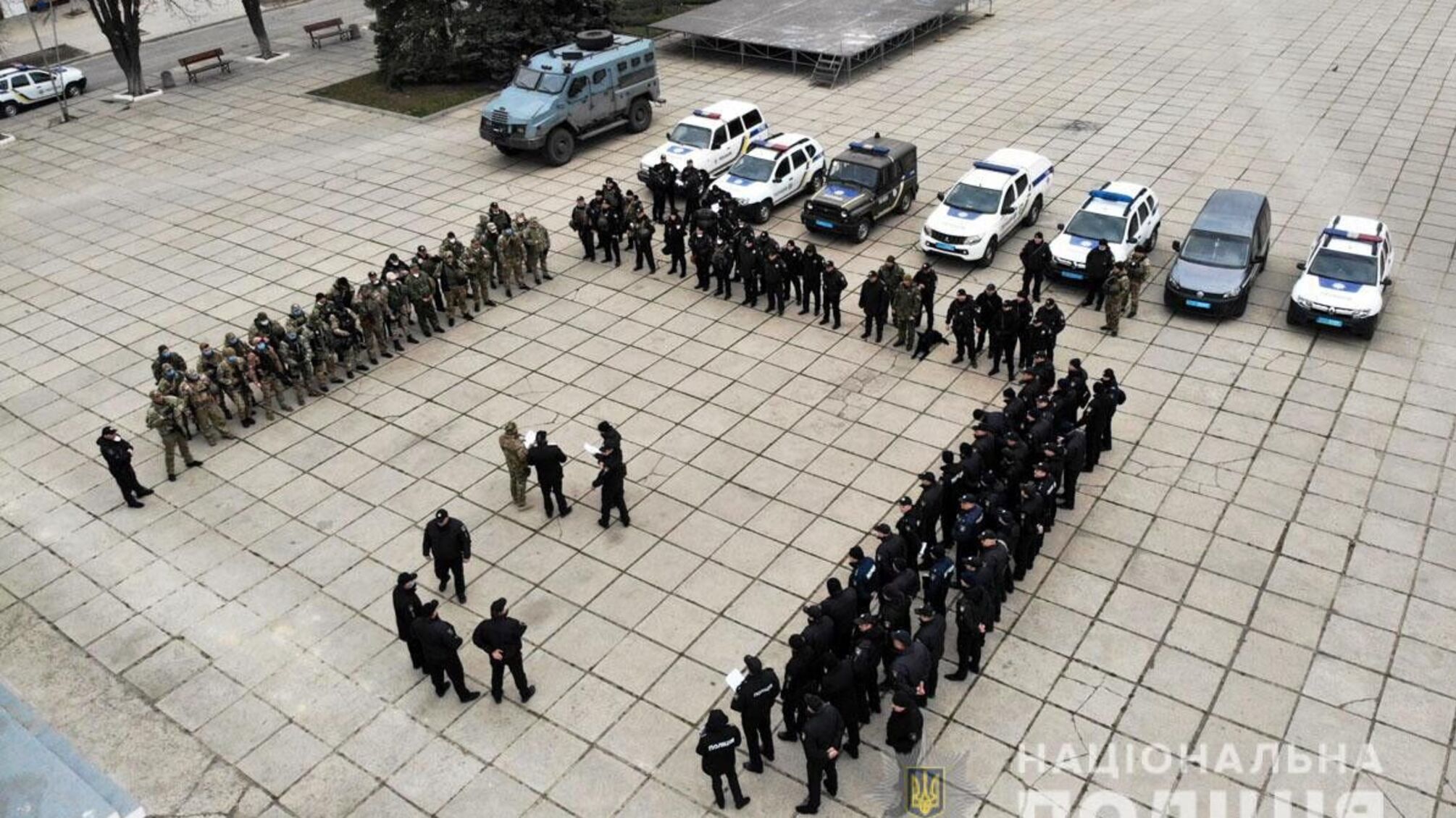На Донеччині поліцейські посилили заходи безпеки у прифронтових населених пунктах