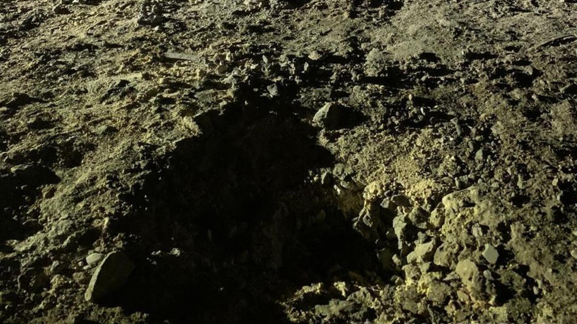 В Одесі правоохоронці розслідують факт вибуху саморобного пристрою під вантажним автомобілем