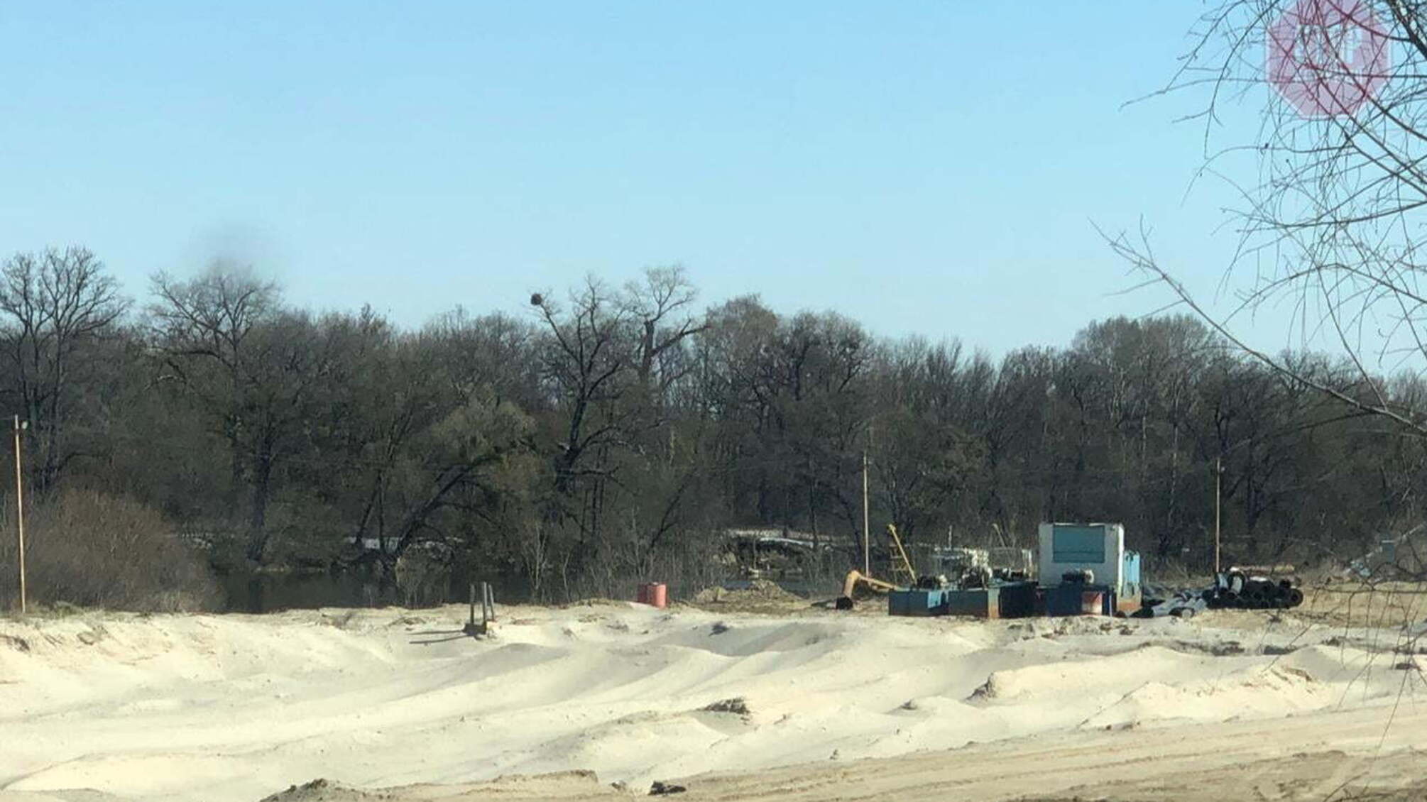 Під час карантину в Києві активізувалися піщані браконьєри