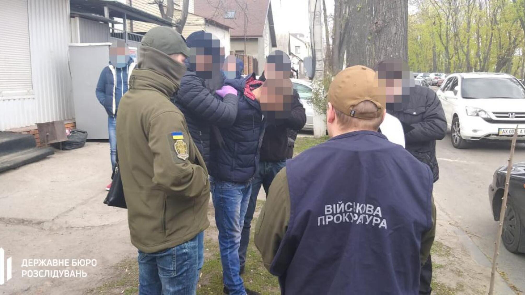 Вимагання та одержання хабара від підлеглого - ДБР затримало командира роти Нацгвардії