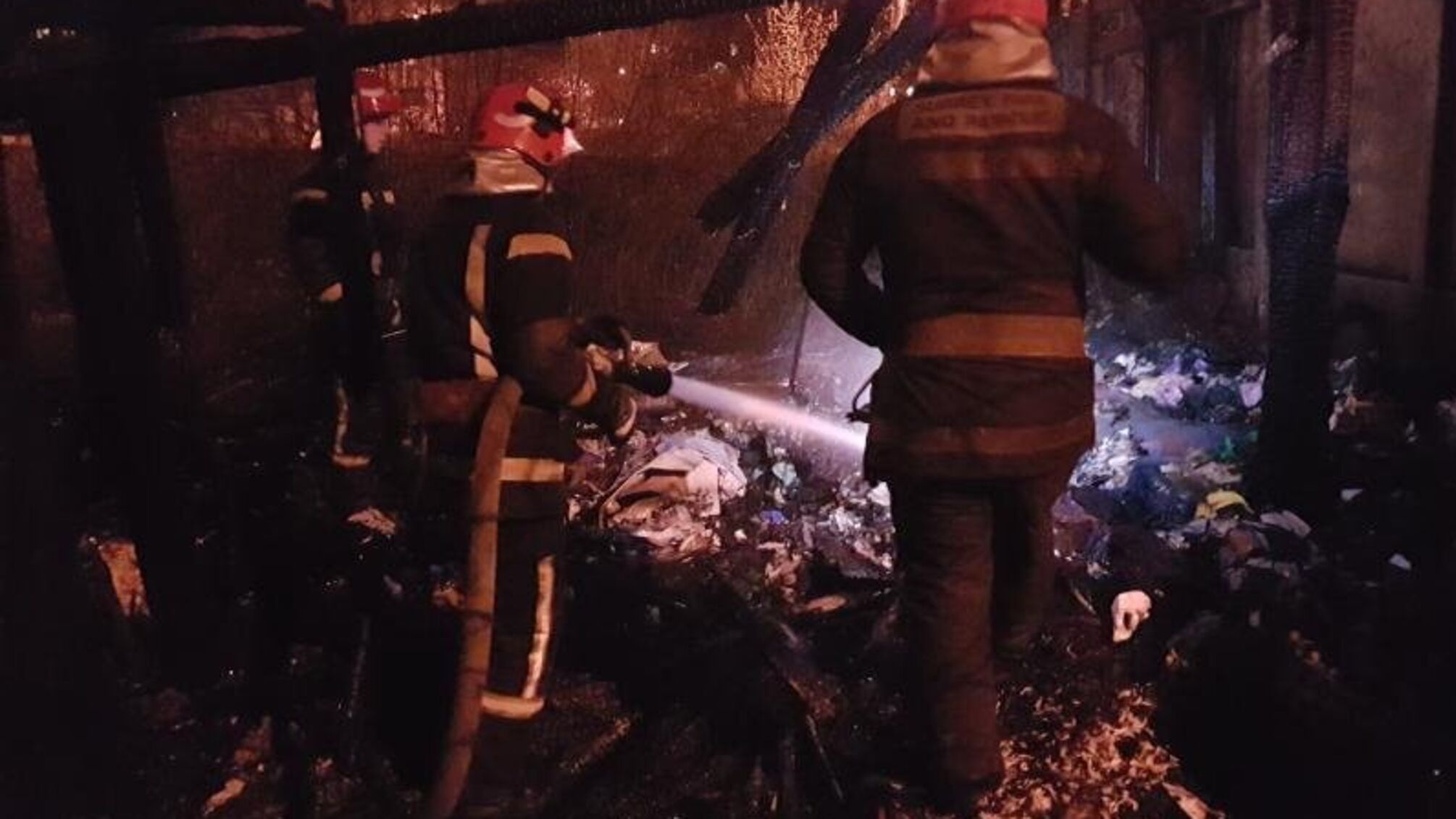 м. Київ: під час ліквідації пожежі було виявлено тіла двох чоловіків