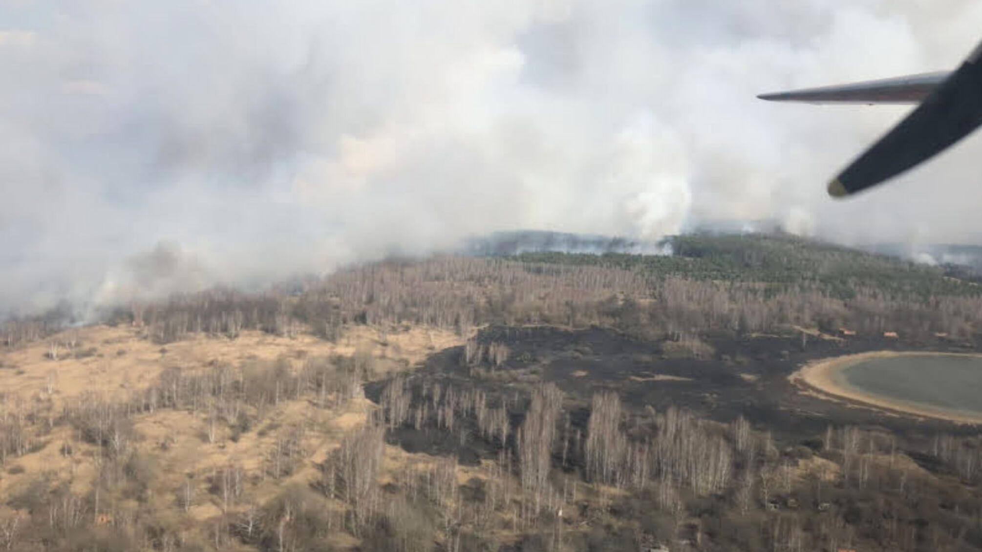 Триває ліквідація лісової пожежі у Зоні відчуження безумовного (обов’язкового) відселення