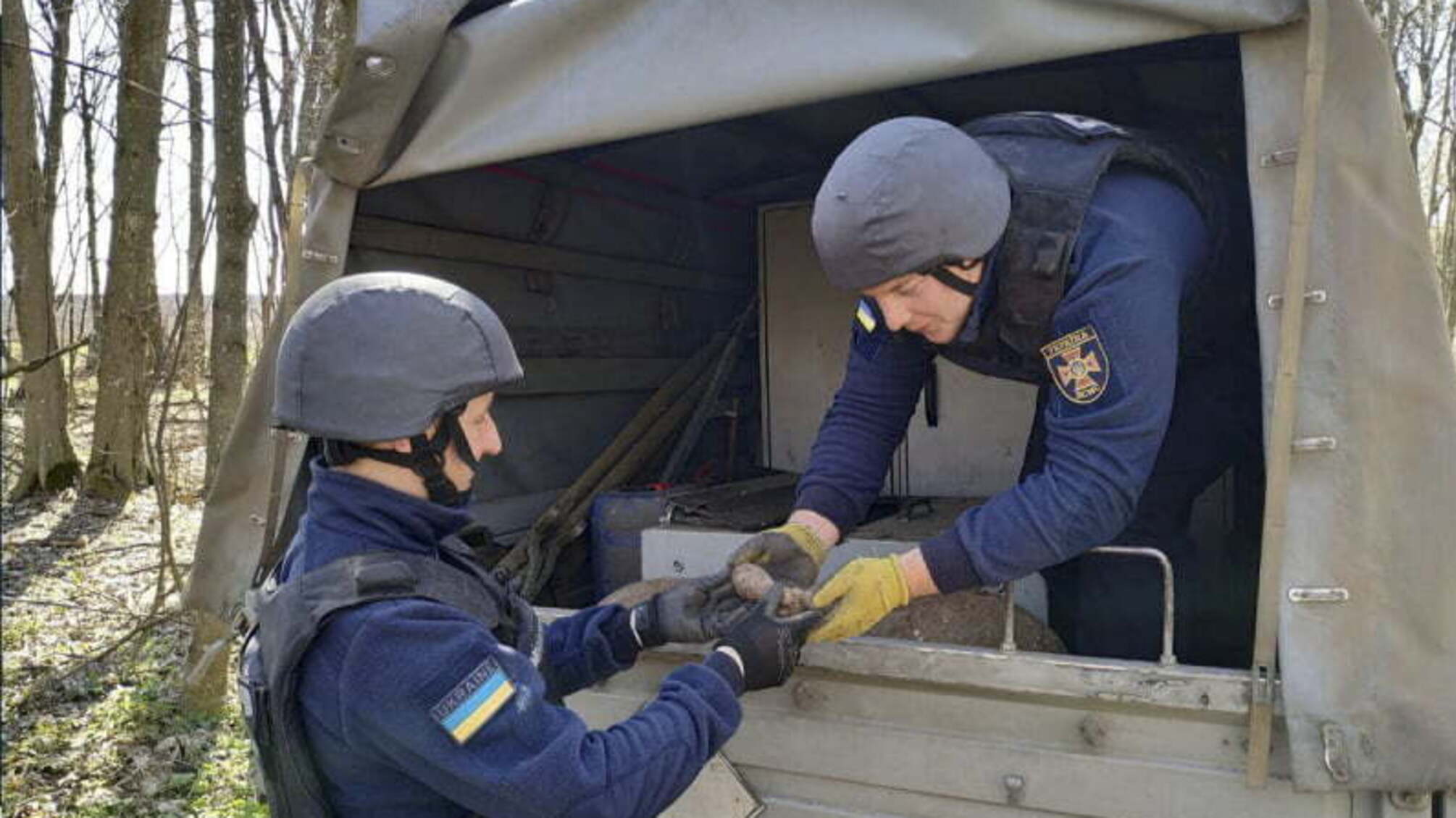 З початку року піротехніки ДСНС України вилучили та знищили понад 10 тисяч вибухонебезпечних предметів