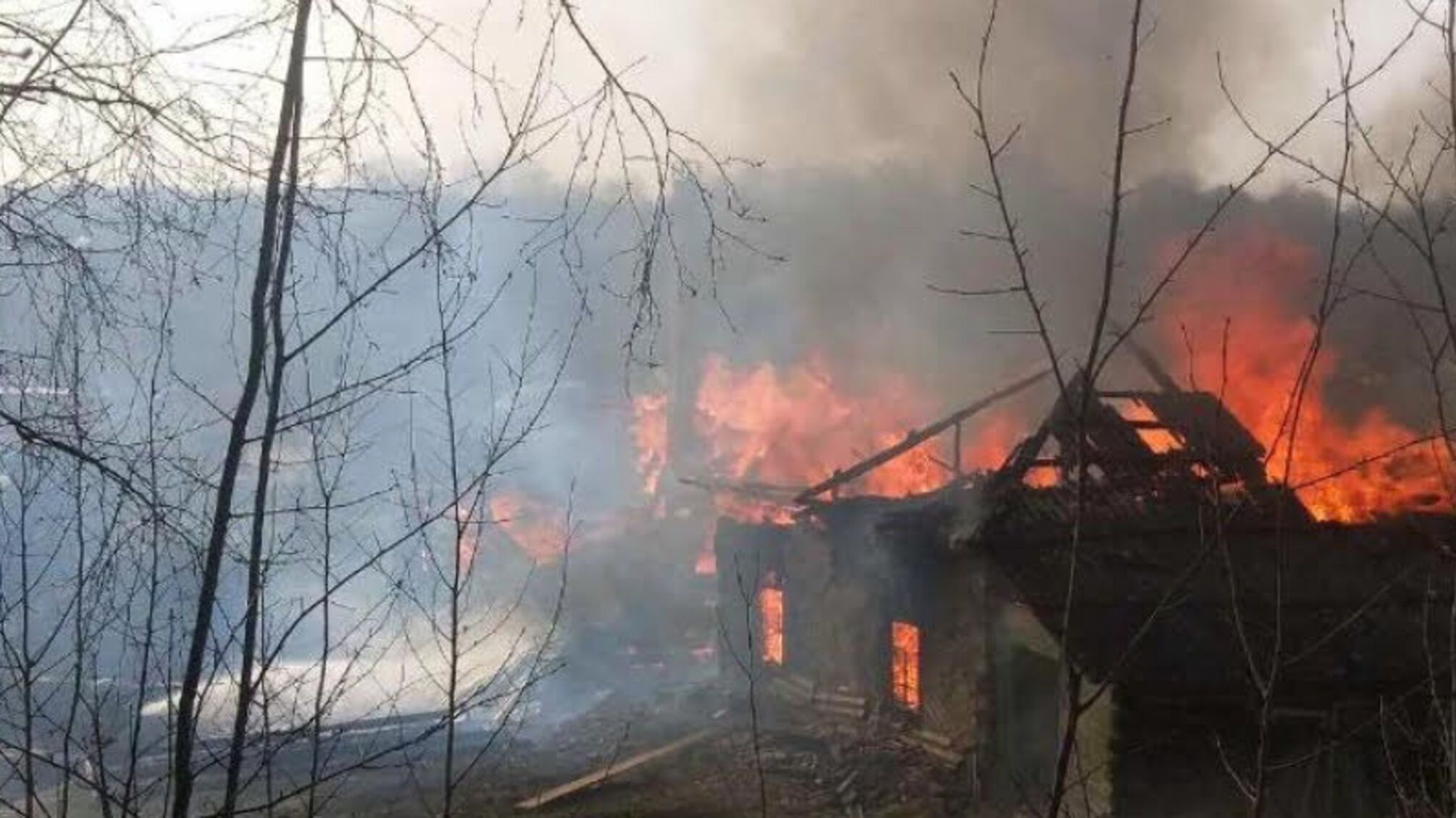 Чернігівська область: упродовж минулої доби вогнеборці ліквідували 32 пожежі у природних екосистемах, одна людина загинула у вогні