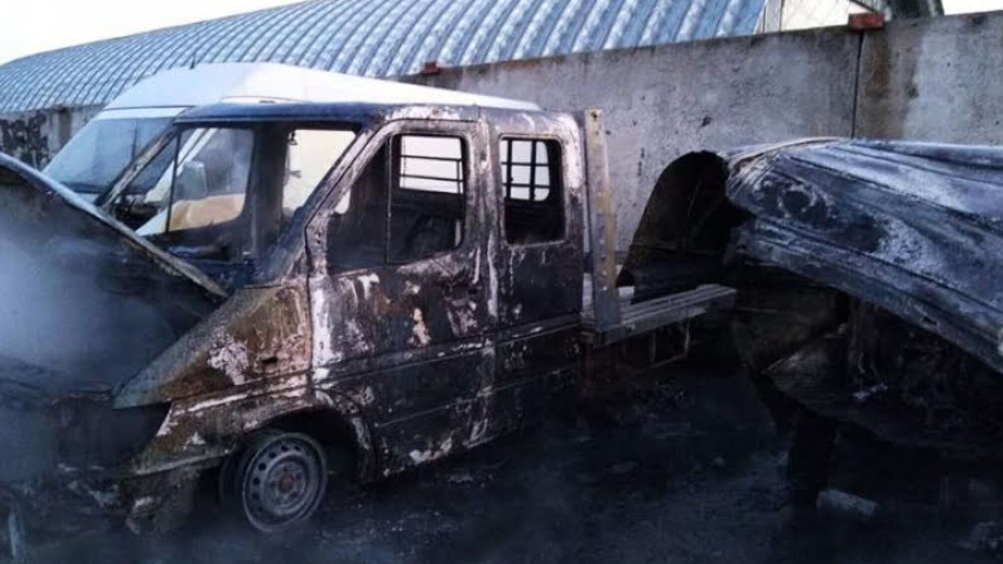 м. Дніпро: рятувальники ліквідували займання автомобілів