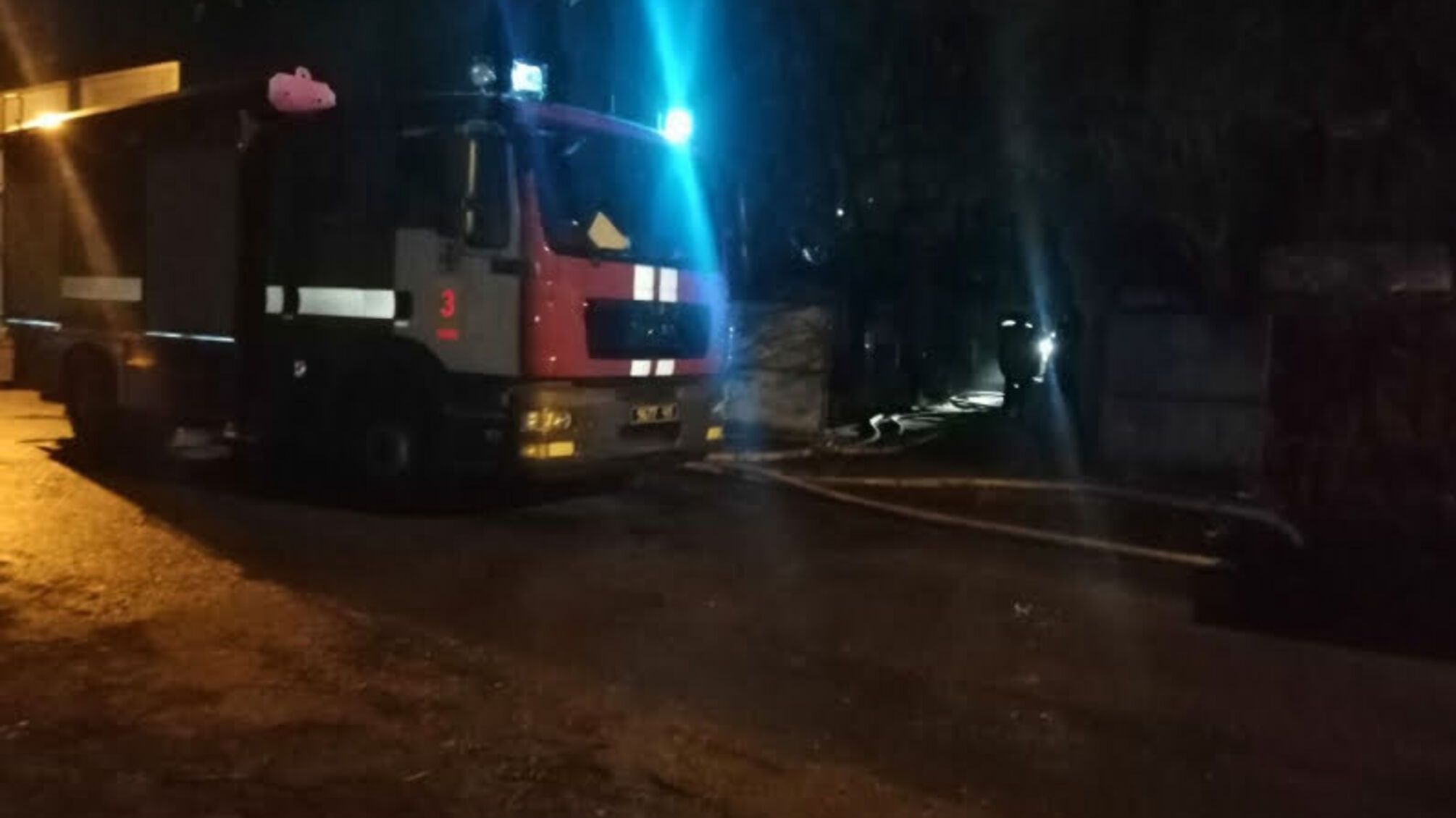 м. Київ: ліквідовано пожежу в приватному житловому будинку