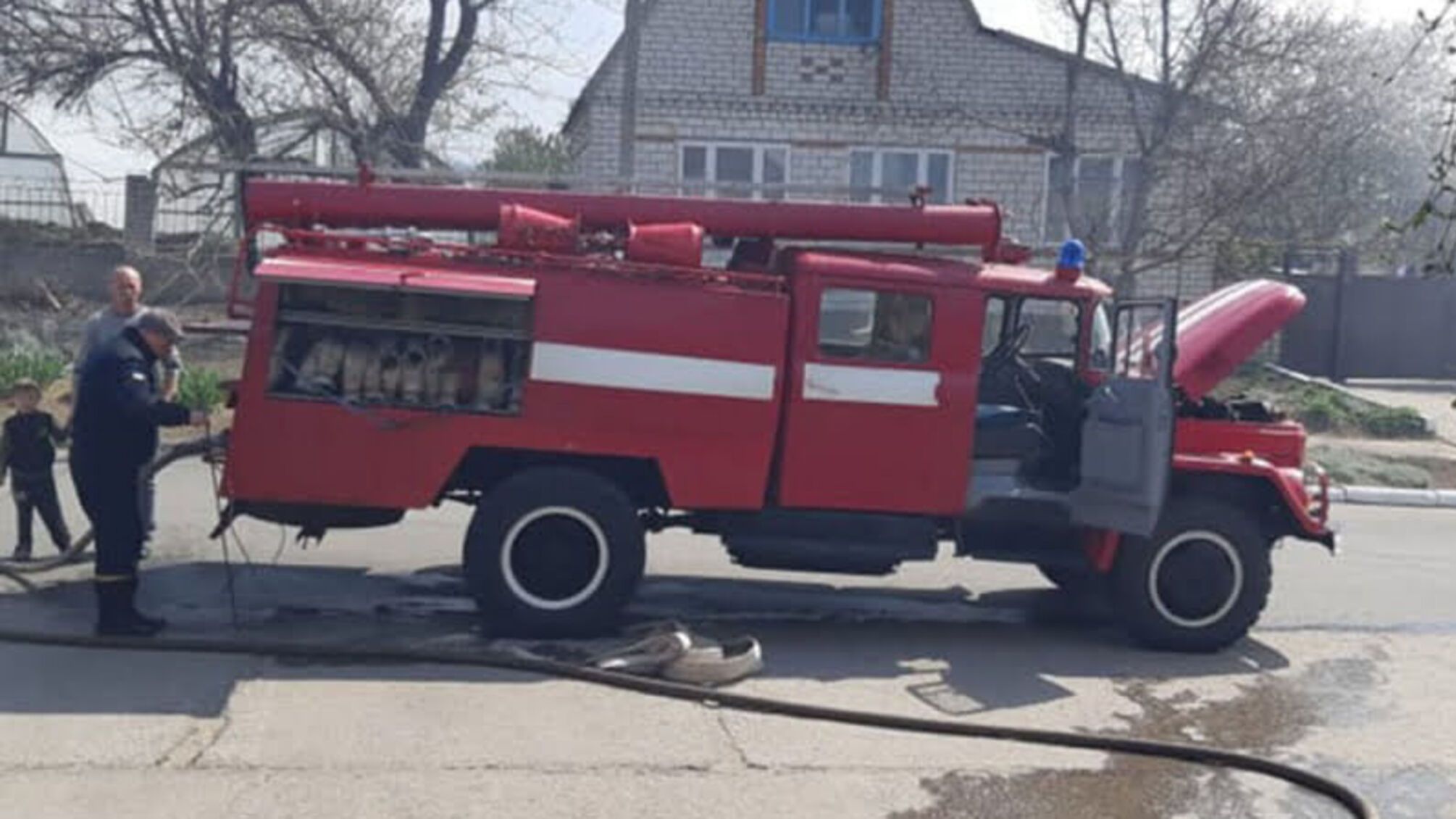 Миколаївська область: протягом доби рятувальники загасили три пожежі у житлових секторах