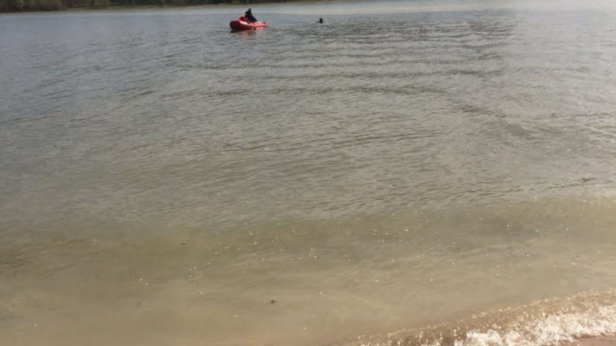 На Херсонщині водолази дістали тіло чоловіка із заливу Дніпра