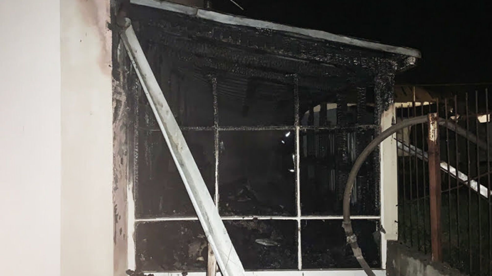 Миколаївська область: рятувальники ліквідували пожежу двоповерхового житлового будинку