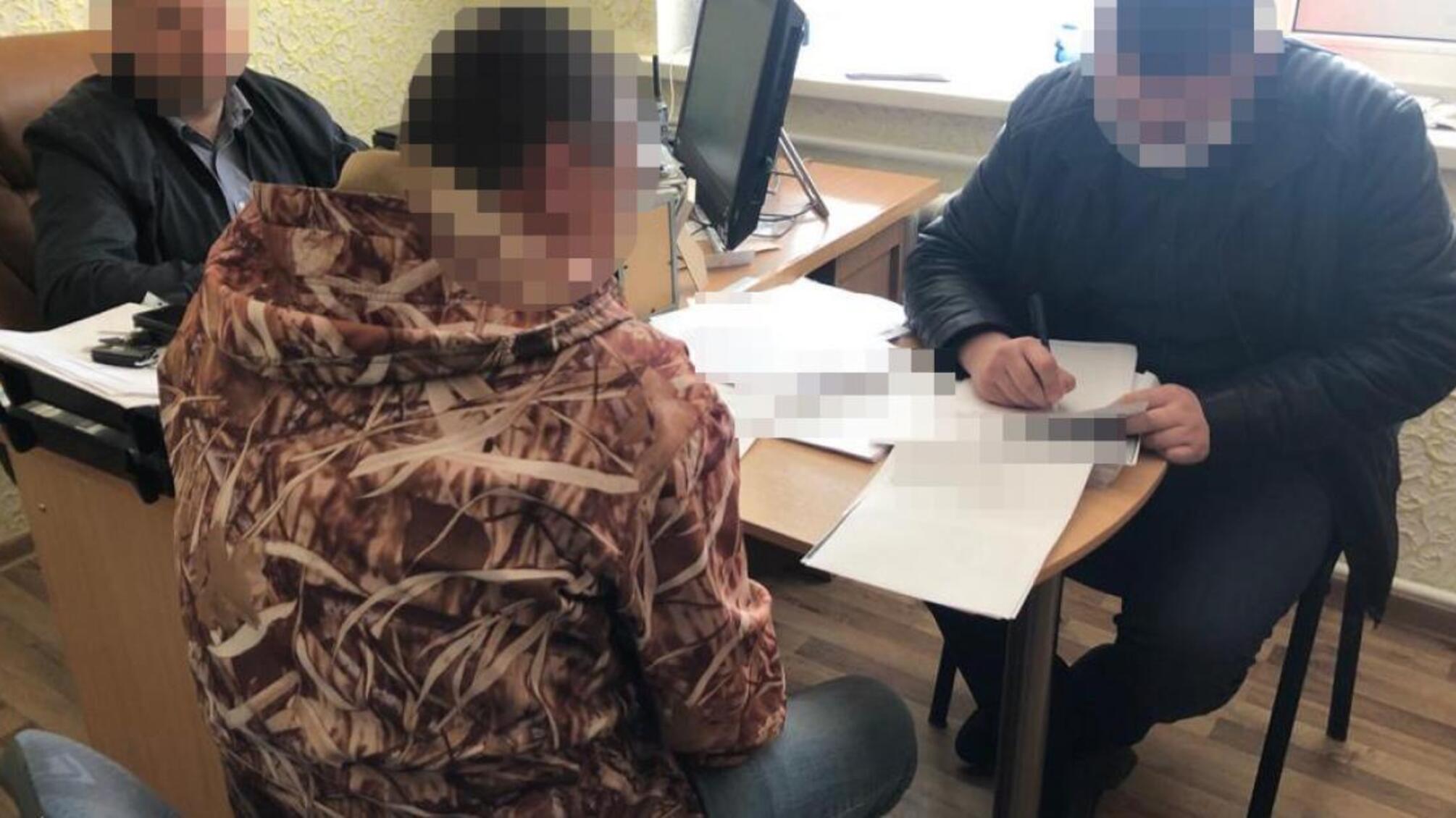 Продаж необлікованої деревини вартістю понад 140 000 грн – ДБР повідомило про підозру лісничому «Чечельницького лісового господарства»
