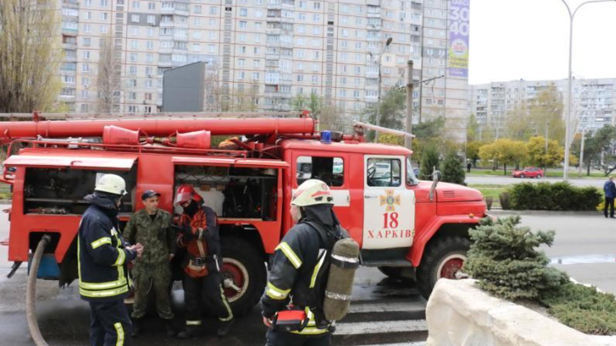 м. Харків: рятувальники загасили пожежу у торгівельно-розважальному центрі
