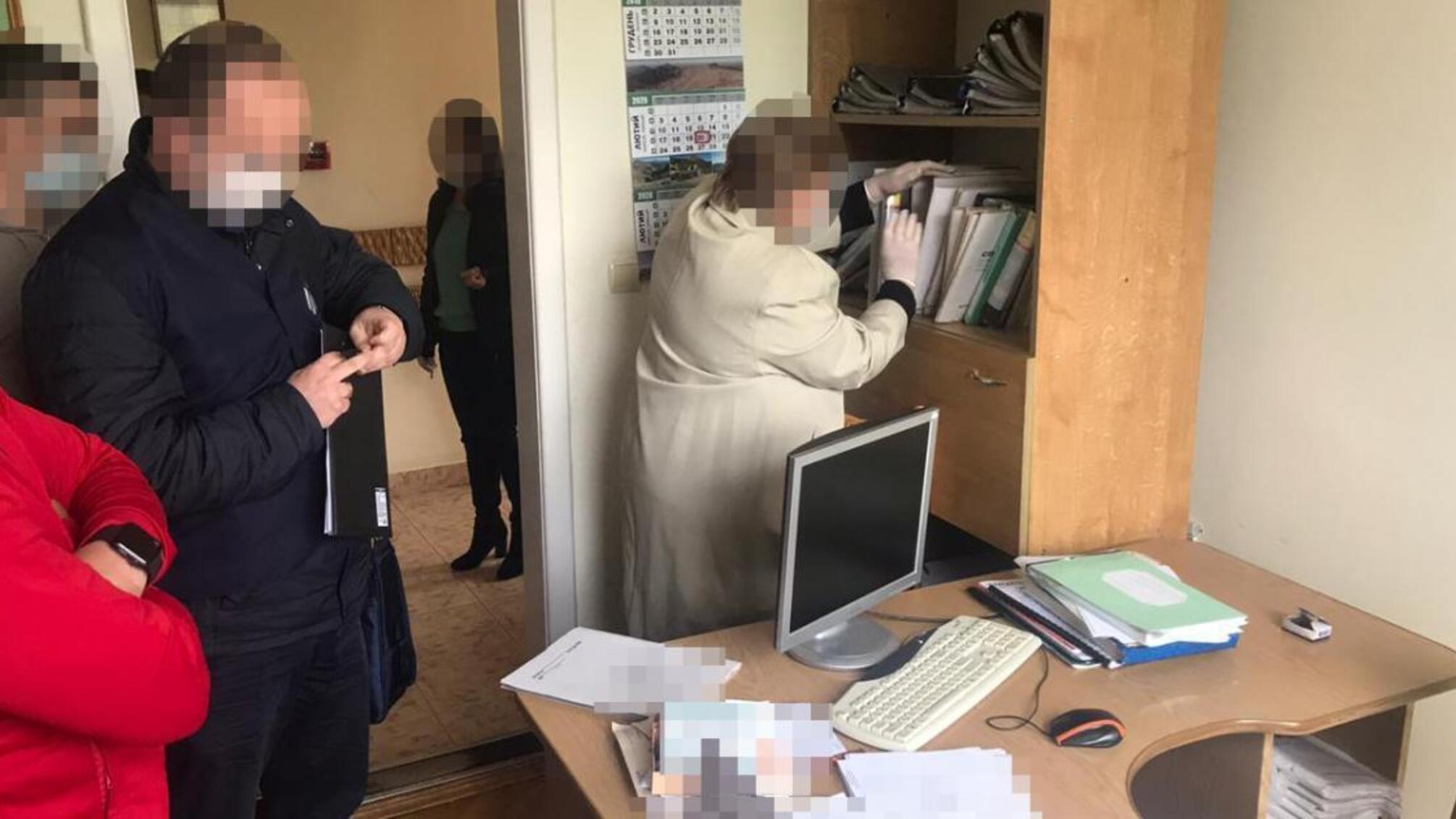 Втрата держпідприємством земельних ділянок площею майже 5 га - ДБР повідомило про підозру директору ДП