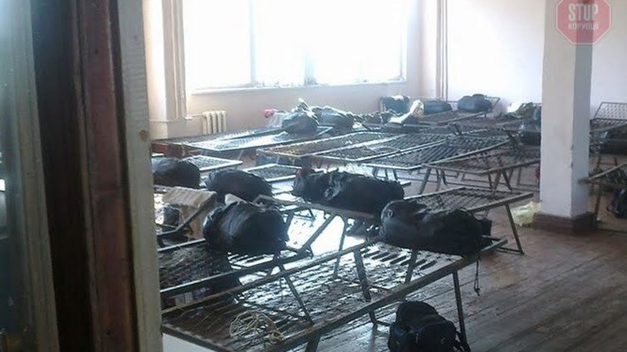 У Дніпрі хворі на коронавірус потраплять на тюремні нари