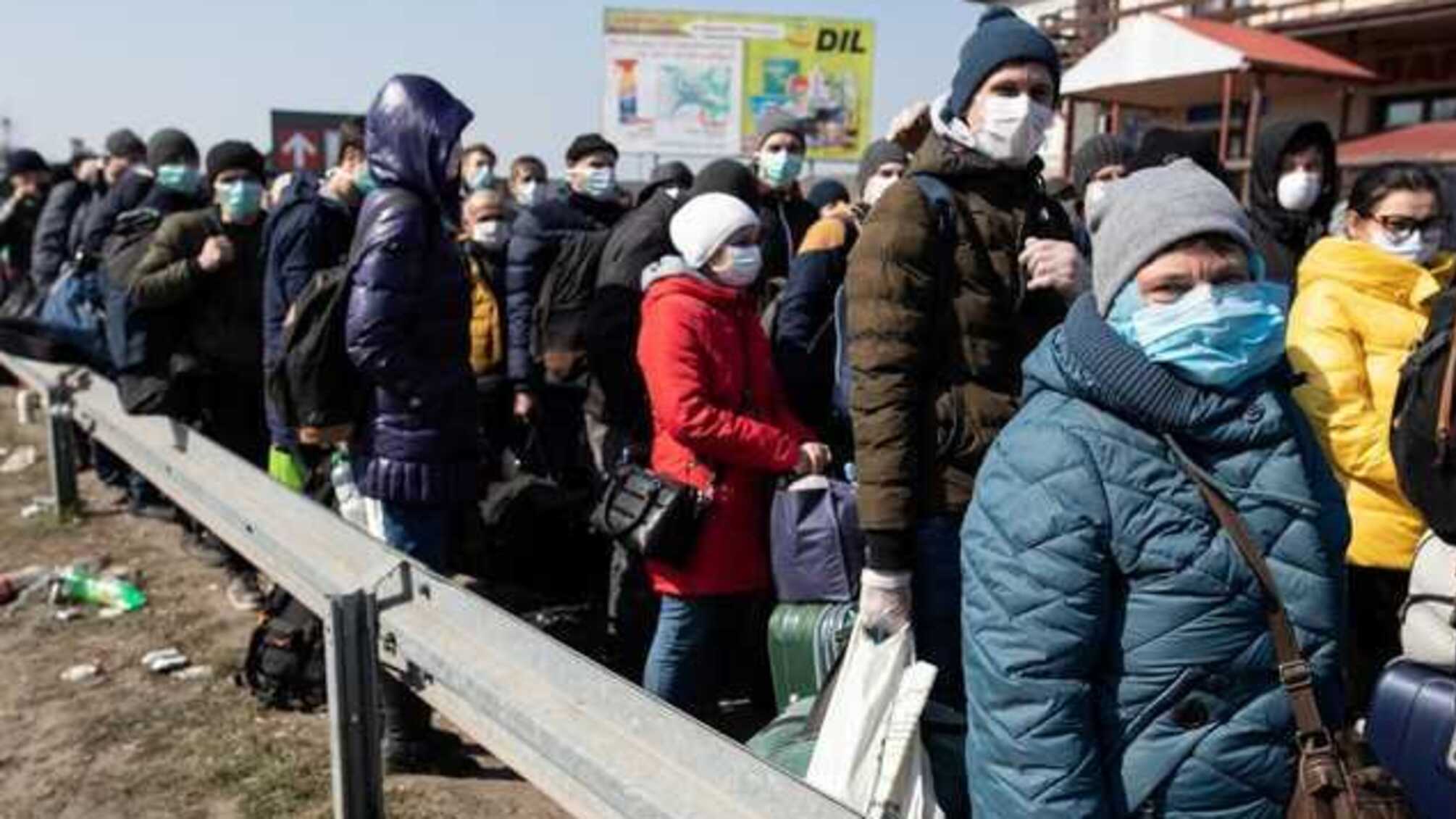 Просят спасти от коронавируса: в МИД рассказали о тысячах украинцев, пытающихся вернуться домой