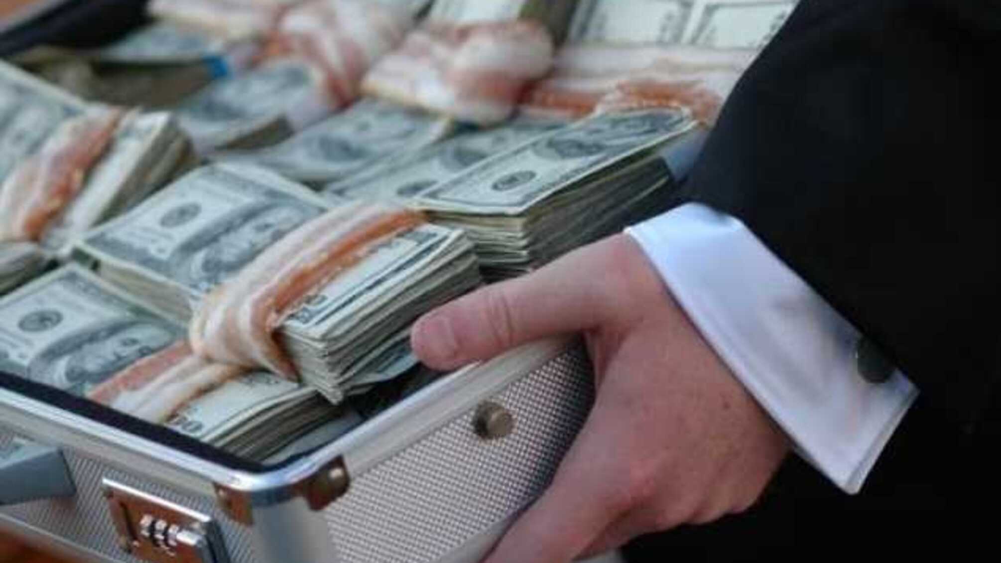 Під шумок “короновірусу” з Київського бюджету крадуть 670 мільйонів. Чия це афера і хто за нею стоїть